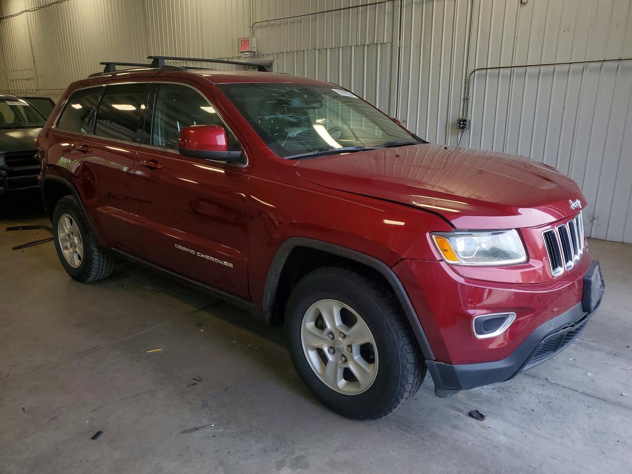2014 Jeep Grand Cherokee Laredo Red vin: 1C4RJFAG0EC473969