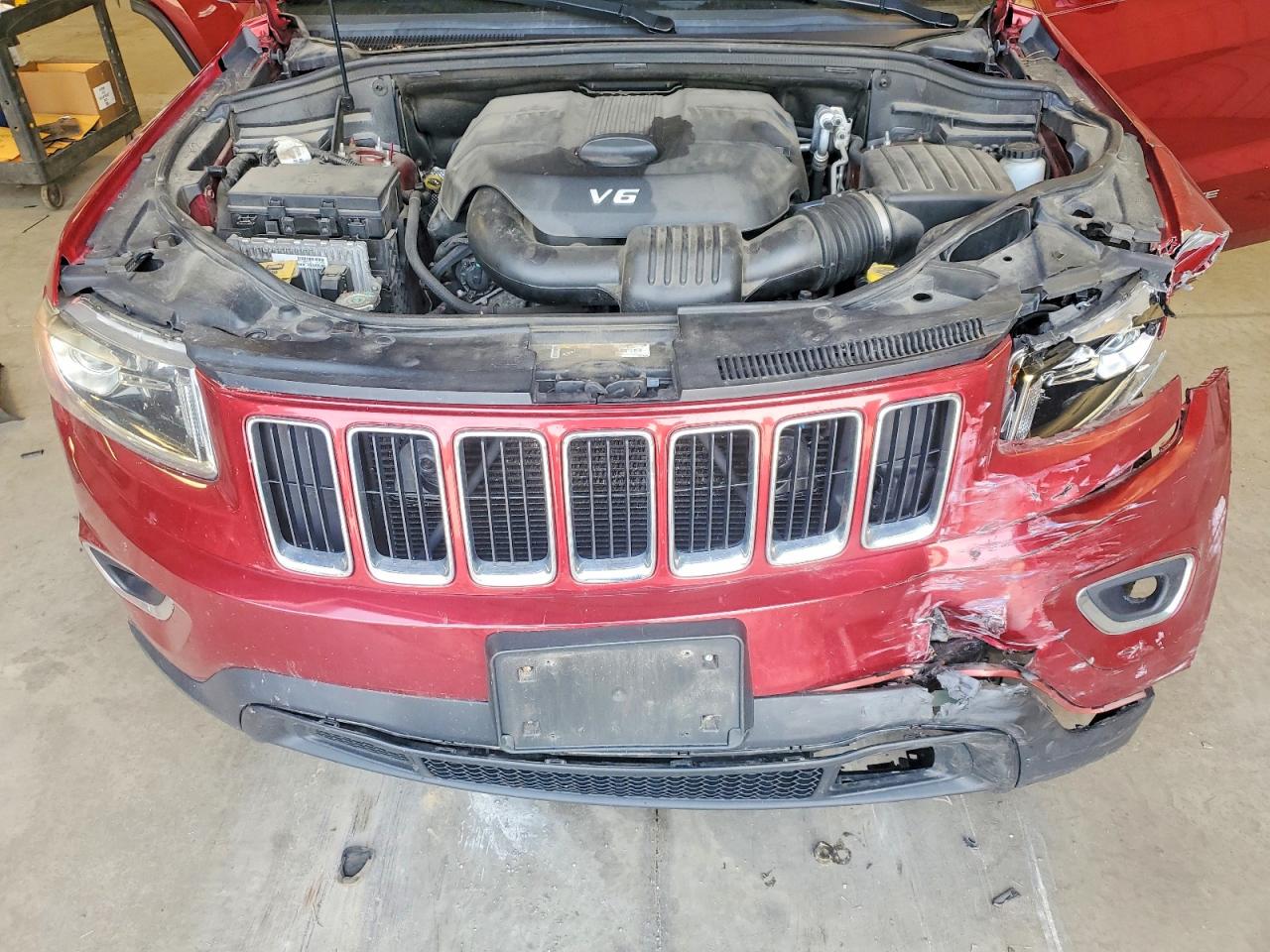 2014 Jeep Grand Cherokee Laredo Red vin: 1C4RJFAG0EC473969