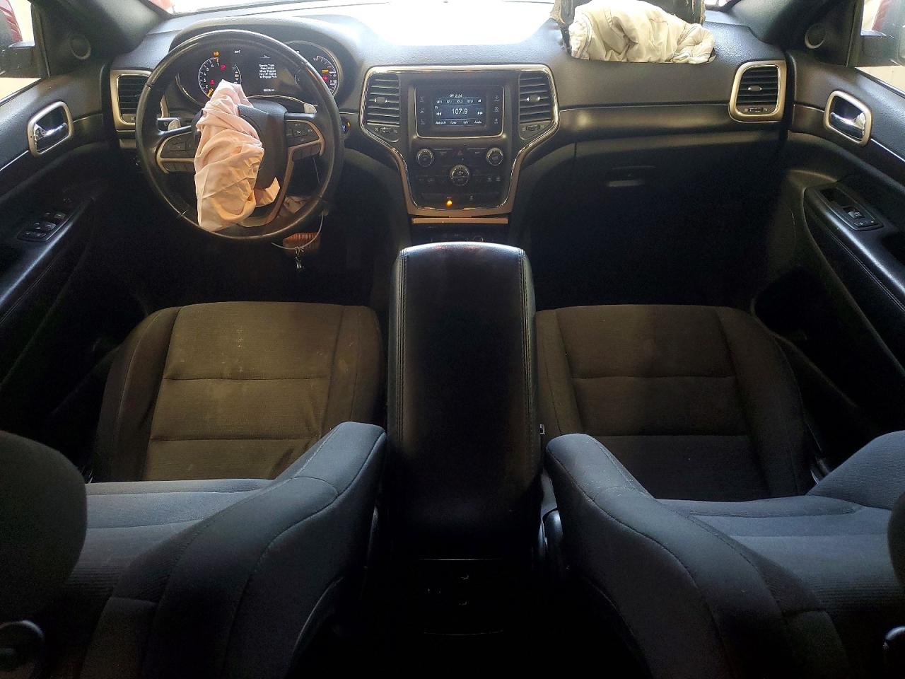 2014 Jeep Grand Cherokee Laredo Red vin: 1C4RJFAG0EC473969