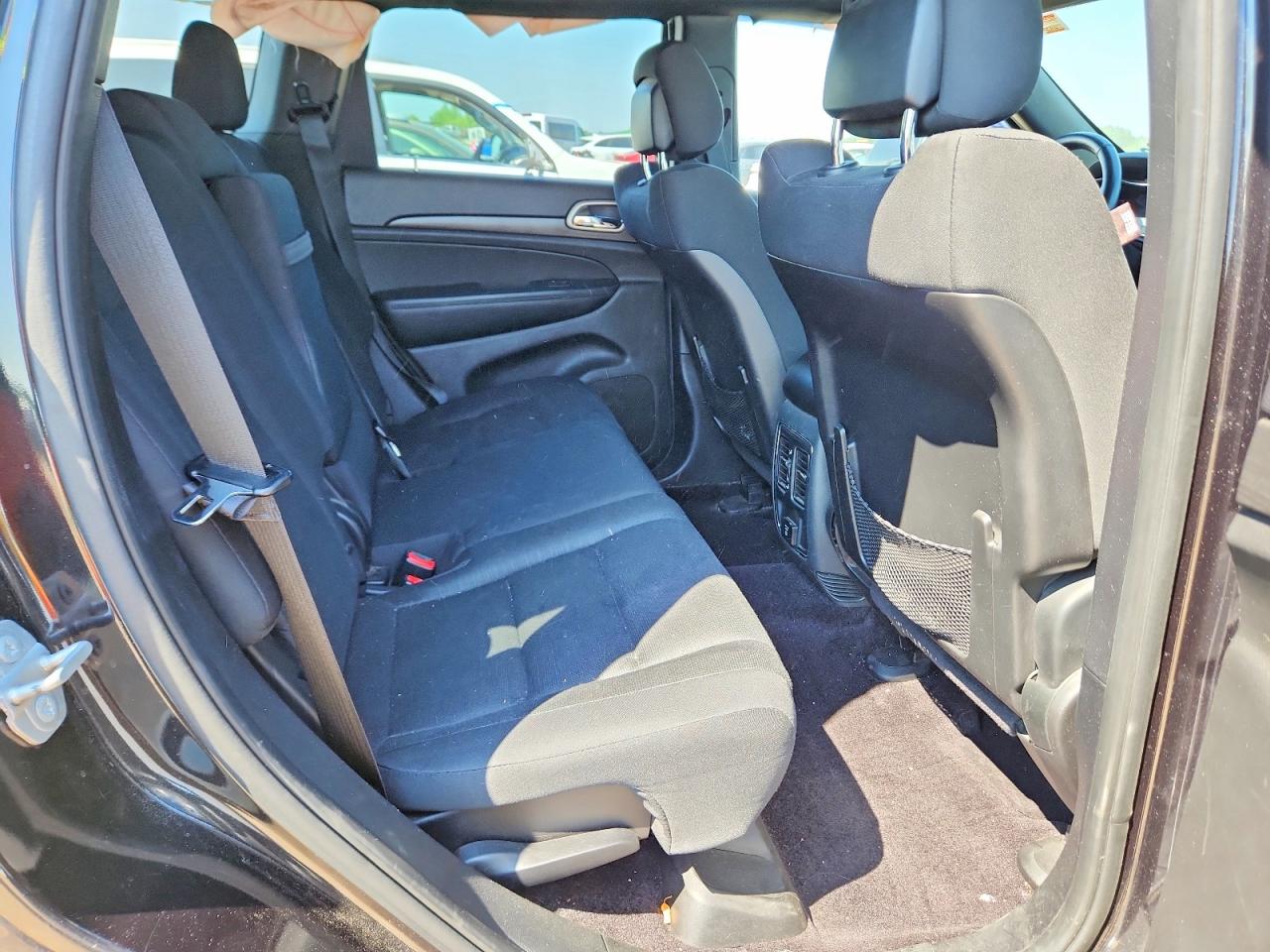 2015 Jeep Grand Cherokee Laredo Черный vin: 1C4RJFAG0FC140592