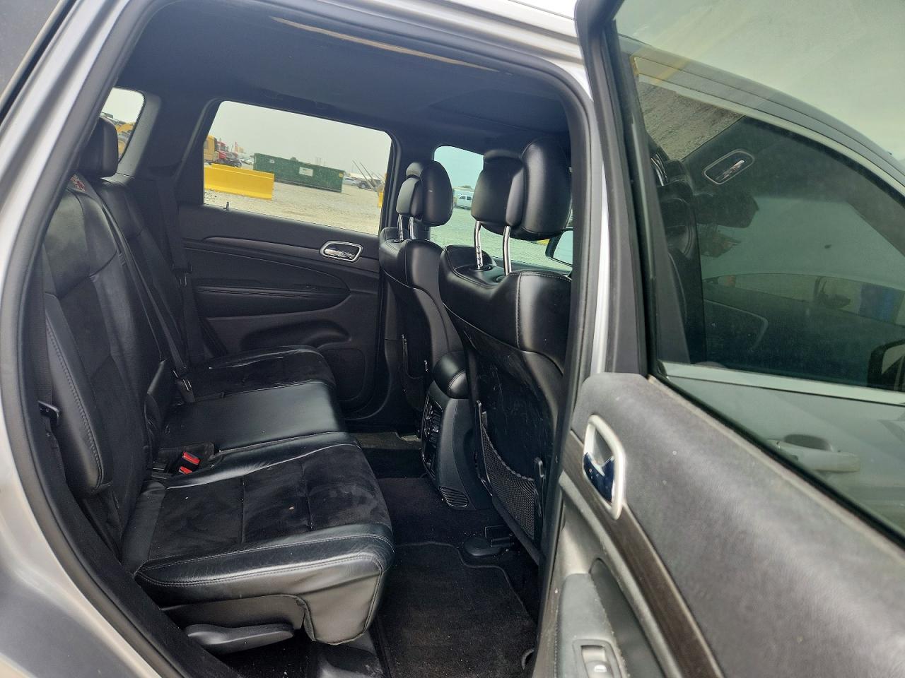 2015 Jeep Grand Cherokee Laredo Silver vin: 1C4RJFAG0FC171602