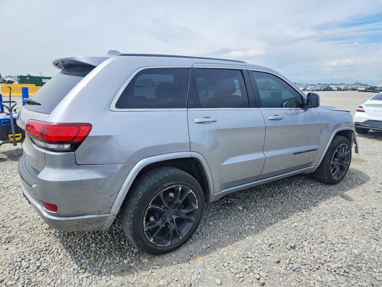 2015 Jeep Grand Cherokee Laredo Silver vin: 1C4RJFAG0FC171602