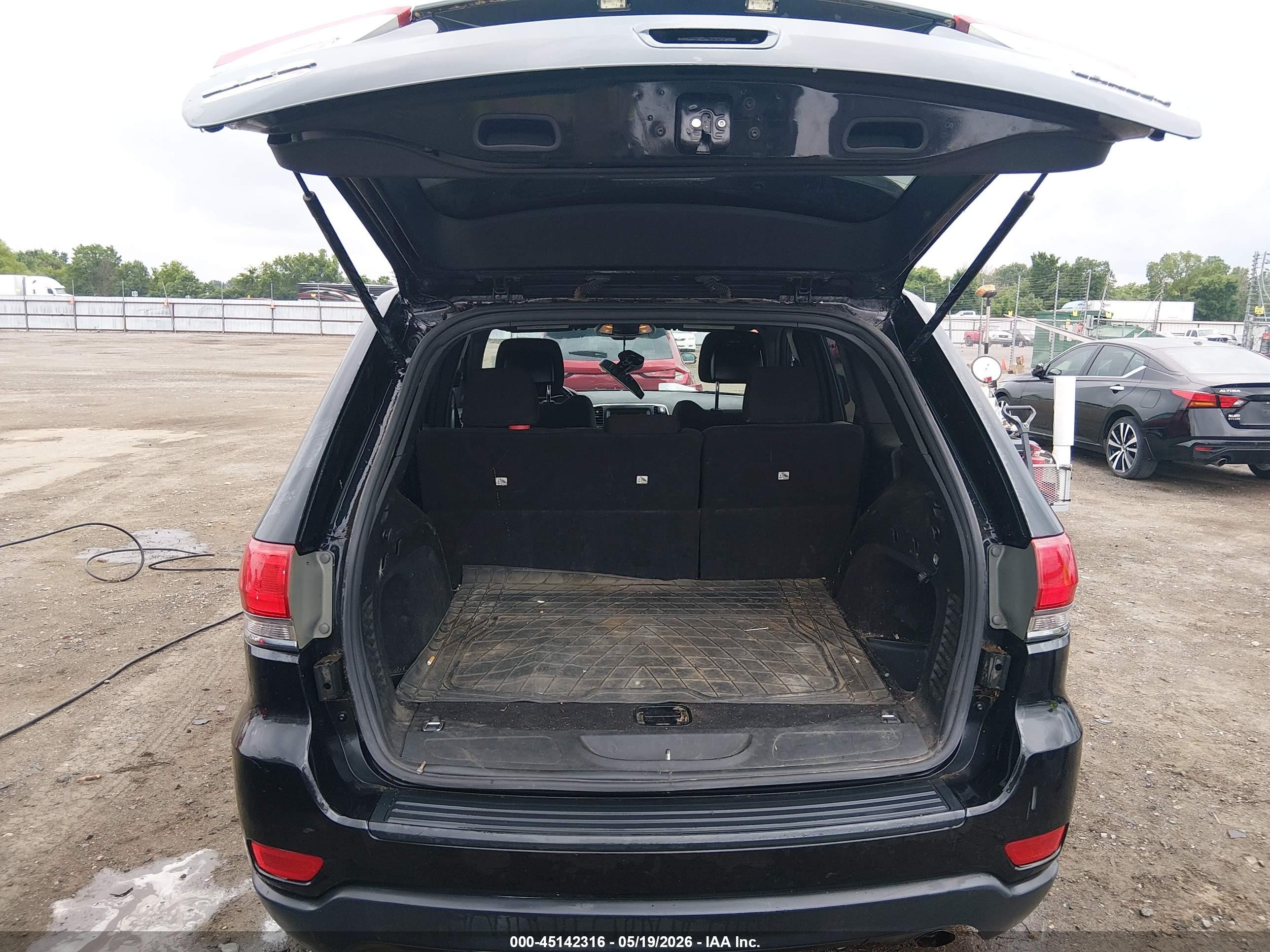 2015 Jeep Grand Cherokee Laredo Black vin: 1C4RJFAG0FC173754