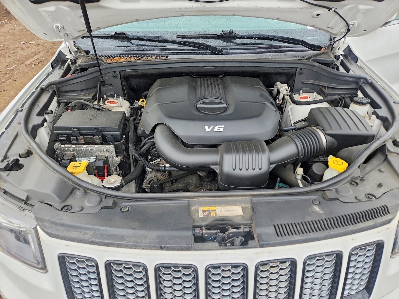 2015 Jeep Grand Cherokee Laredo Белый vin: 1C4RJFAG0FC181787