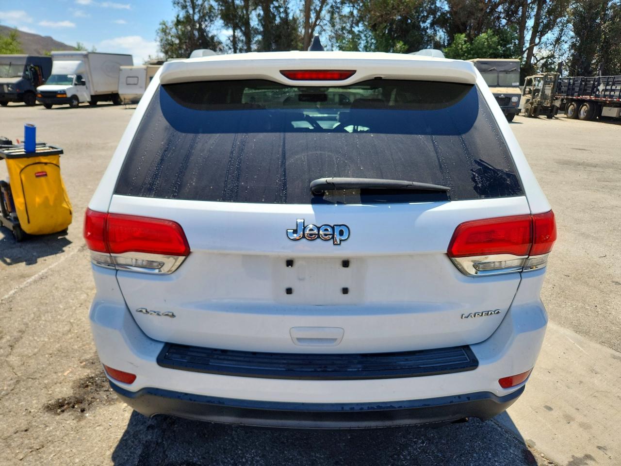 2015 Jeep Grand Cherokee Laredo White vin: 1C4RJFAG0FC183569