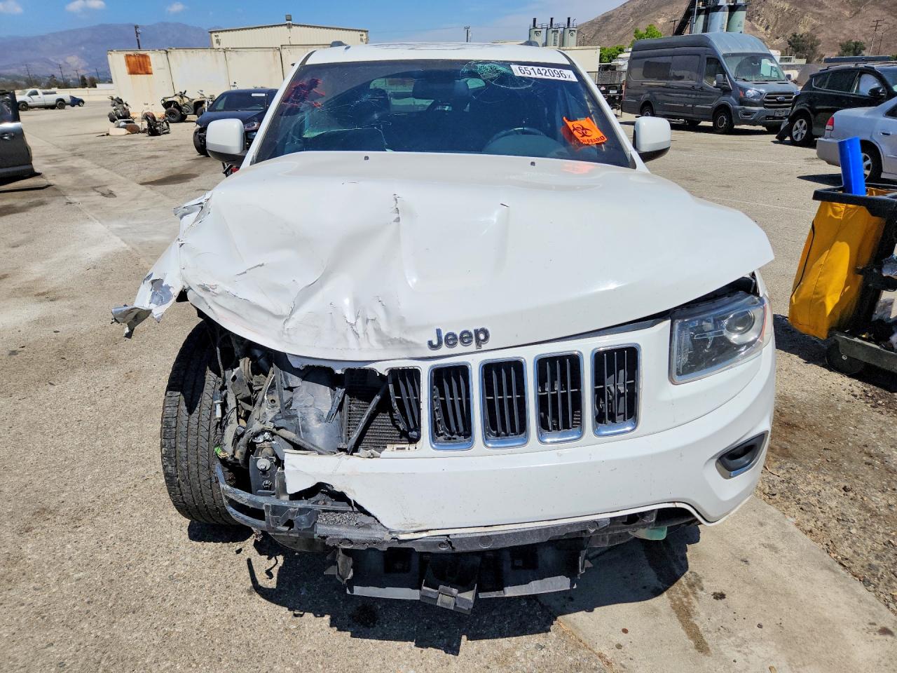 2015 Jeep Grand Cherokee Laredo White vin: 1C4RJFAG0FC183569
