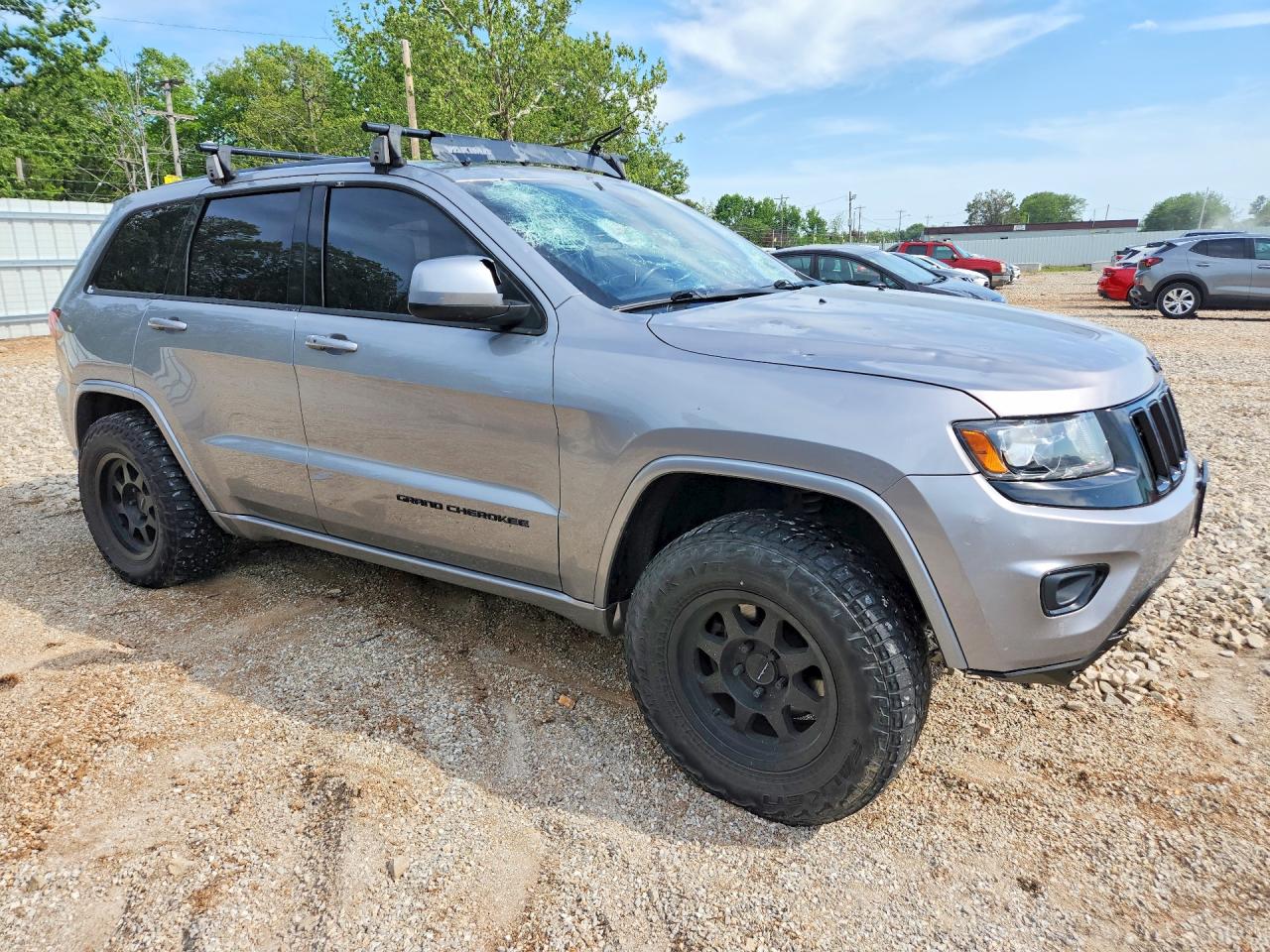 2015 Jeep Grand Cherokee Laredo Silver vin: 1C4RJFAG0FC209510