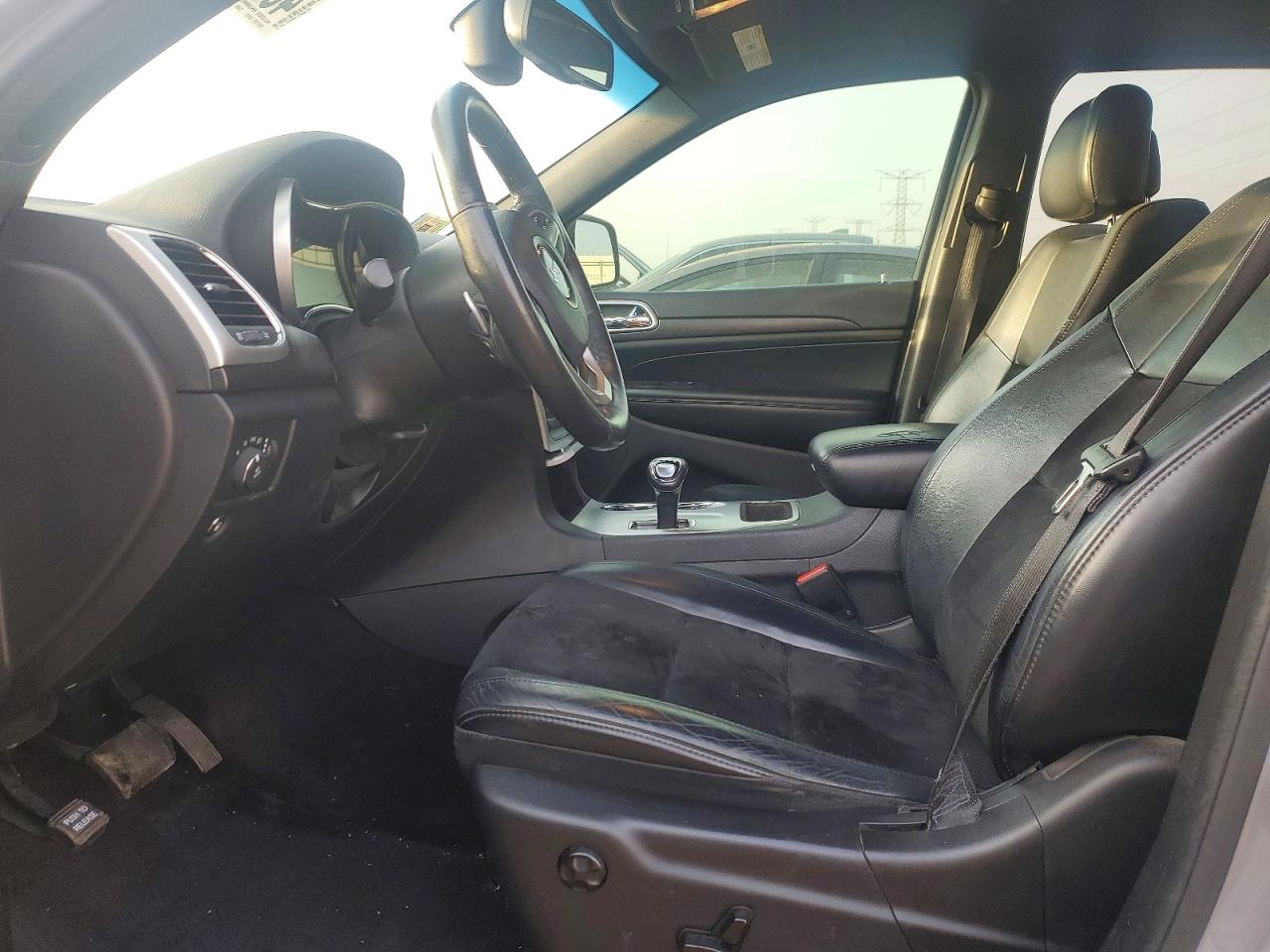 2015 Jeep Grand Cherokee Laredo Silver vin: 1C4RJFAG0FC225285