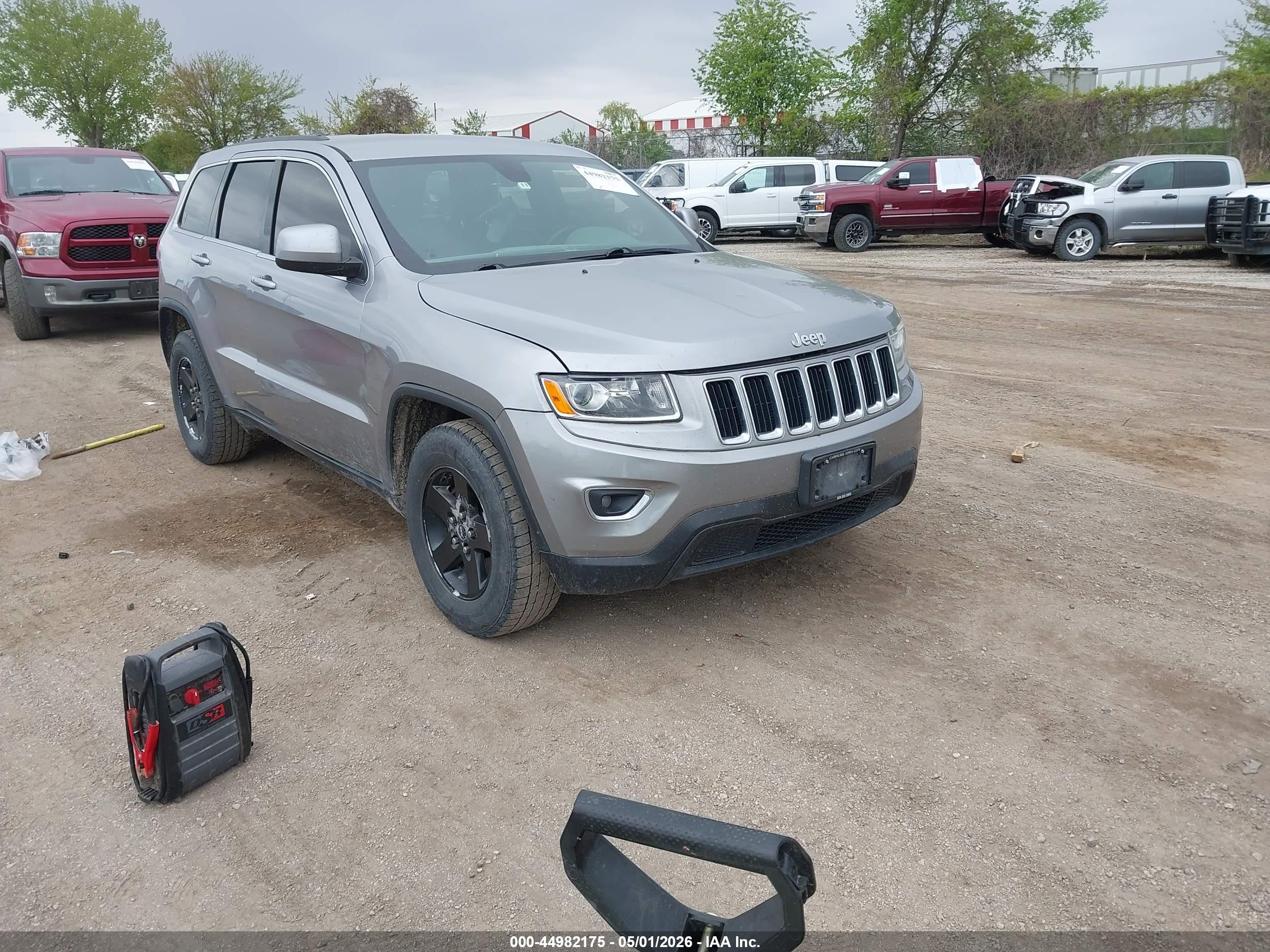 2015 Jeep Grand Cherokee Laredo Silver vin: 1C4RJFAG0FC234178