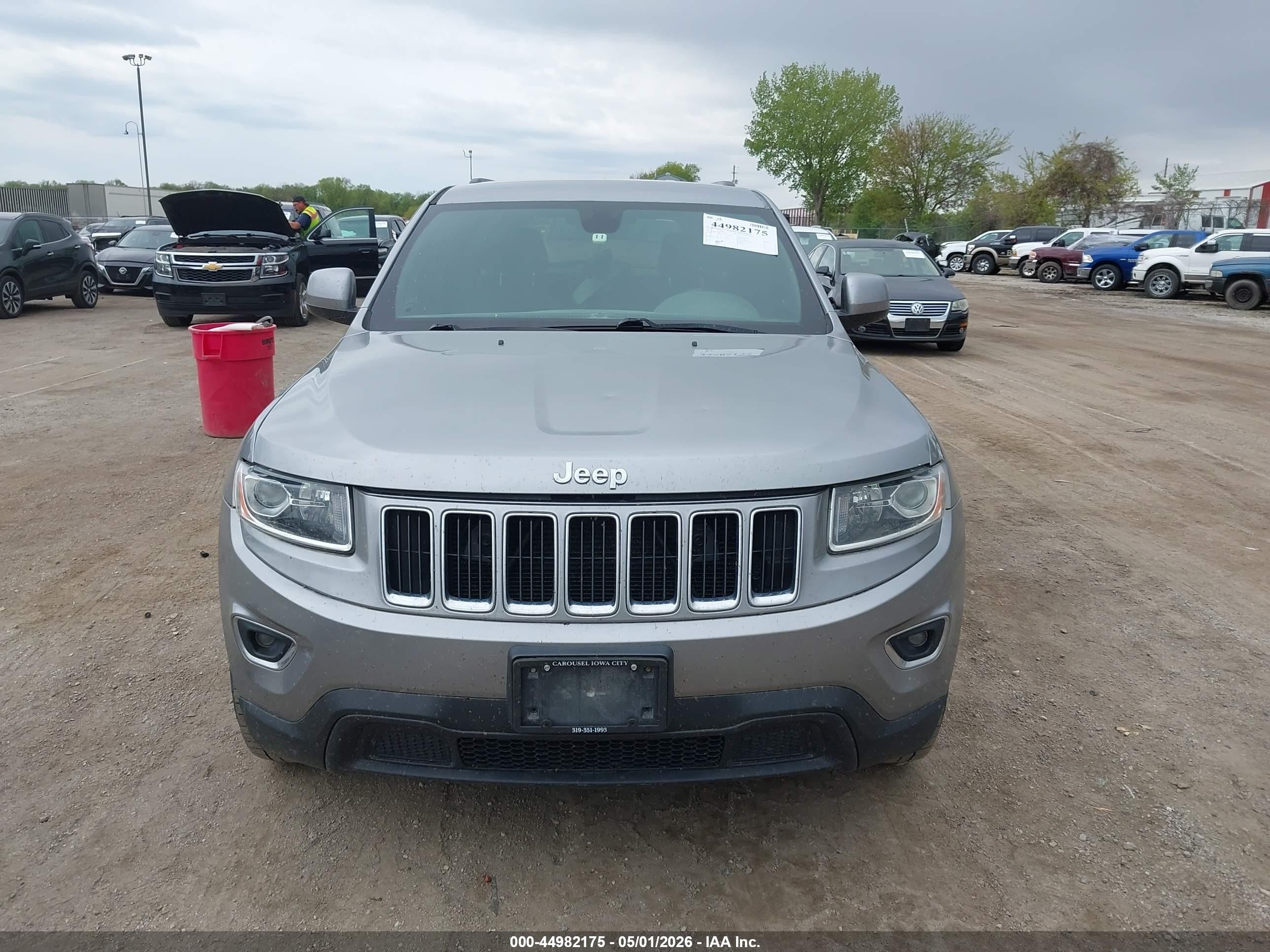 2015 Jeep Grand Cherokee Laredo Silver vin: 1C4RJFAG0FC234178