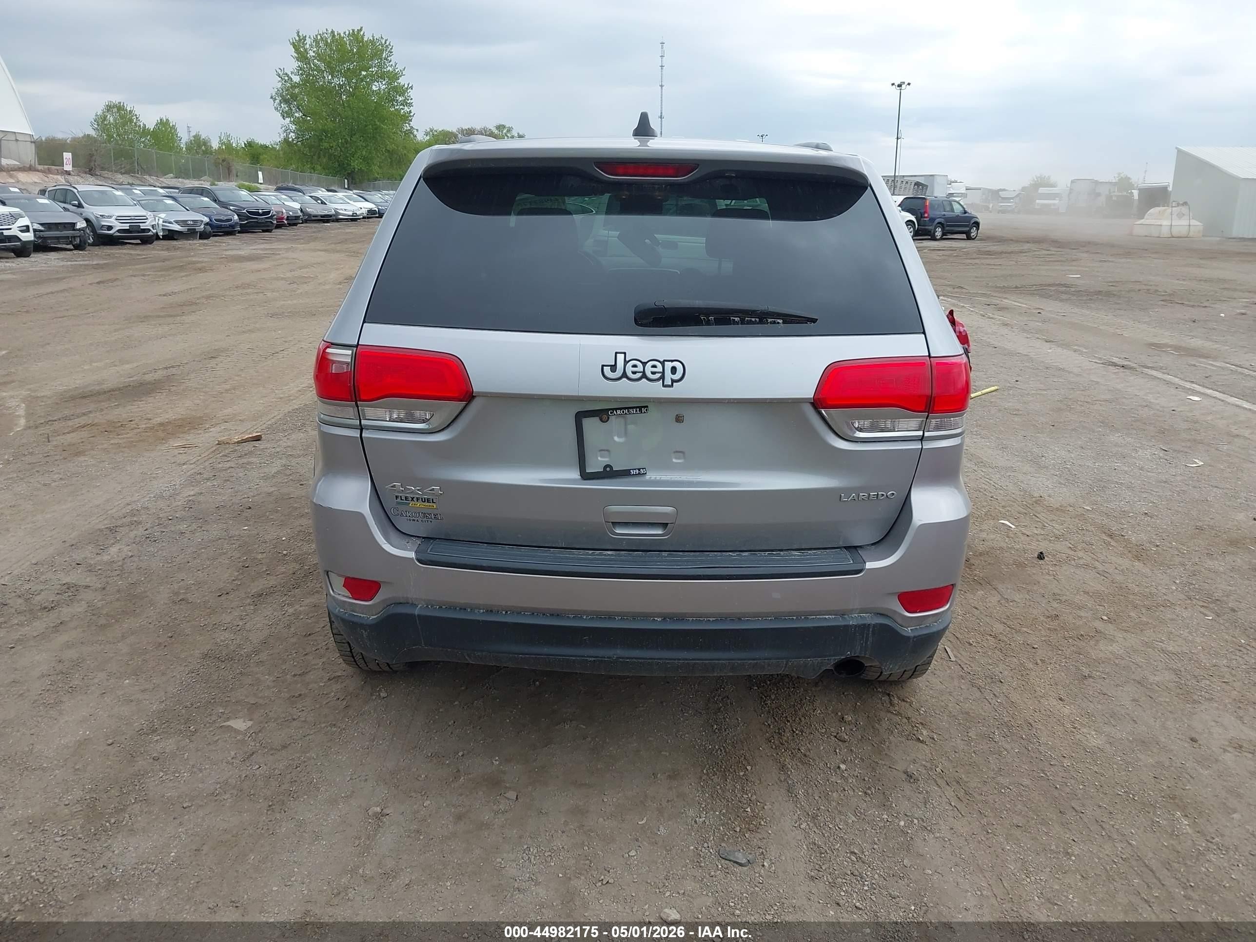 2015 Jeep Grand Cherokee Laredo Silver vin: 1C4RJFAG0FC234178