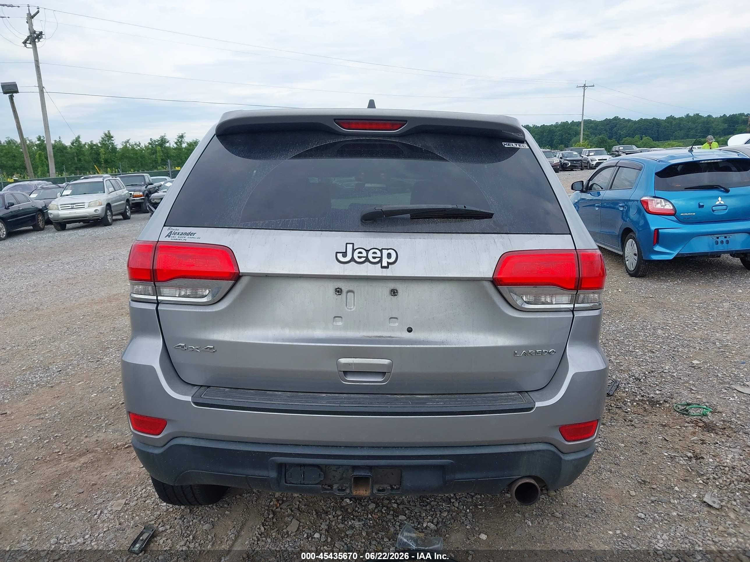 2015 Jeep Grand Cherokee Laredo Silver vin: 1C4RJFAG0FC659934