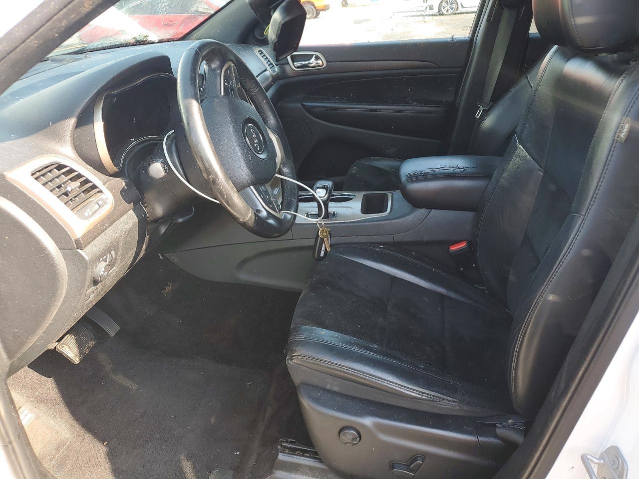 2015 Jeep Grand Cherokee Laredo Белый vin: 1C4RJFAG0FC742358