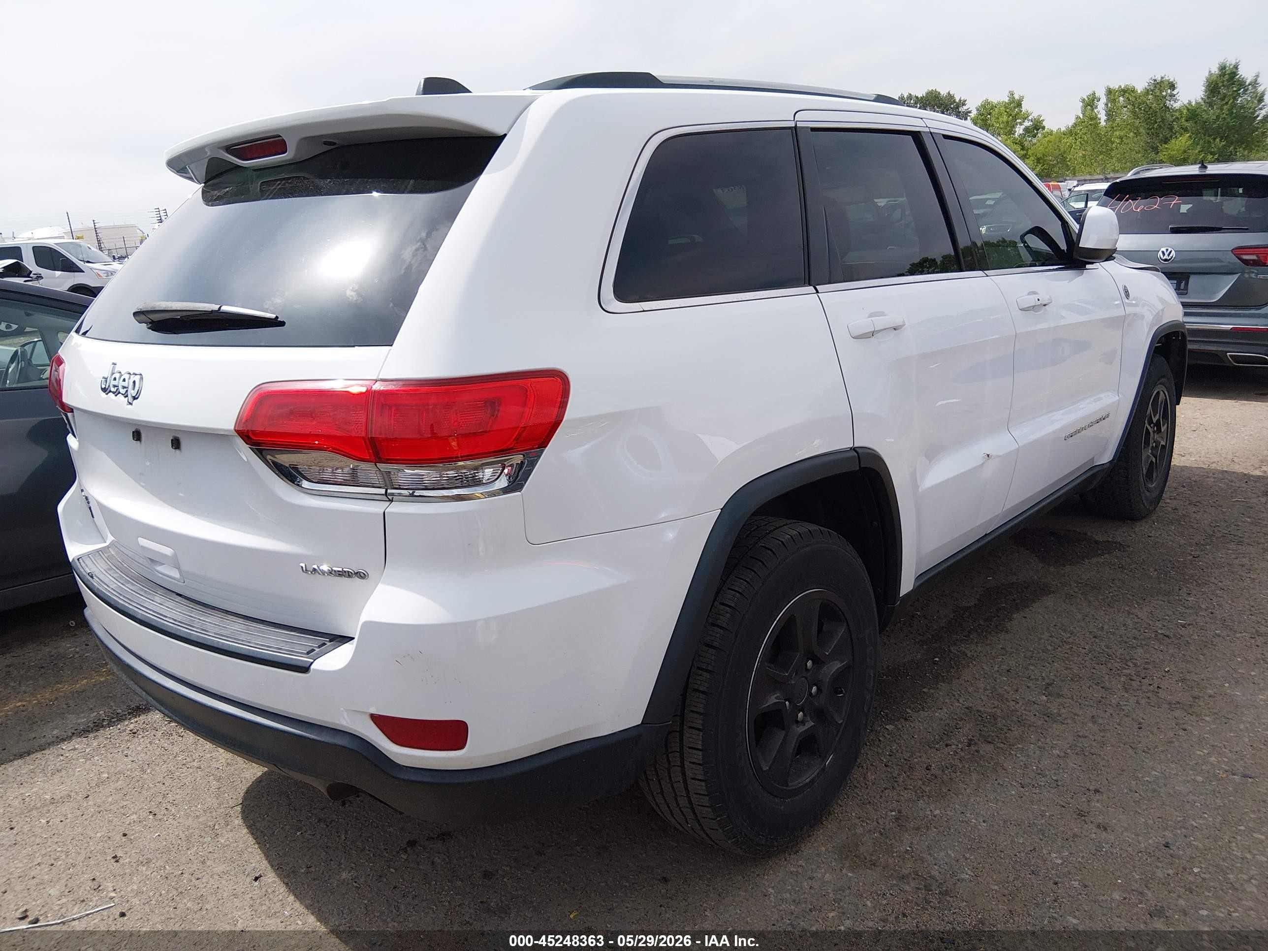 2015 Jeep Grand Cherokee Laredo White vin: 1C4RJFAG0FC764571