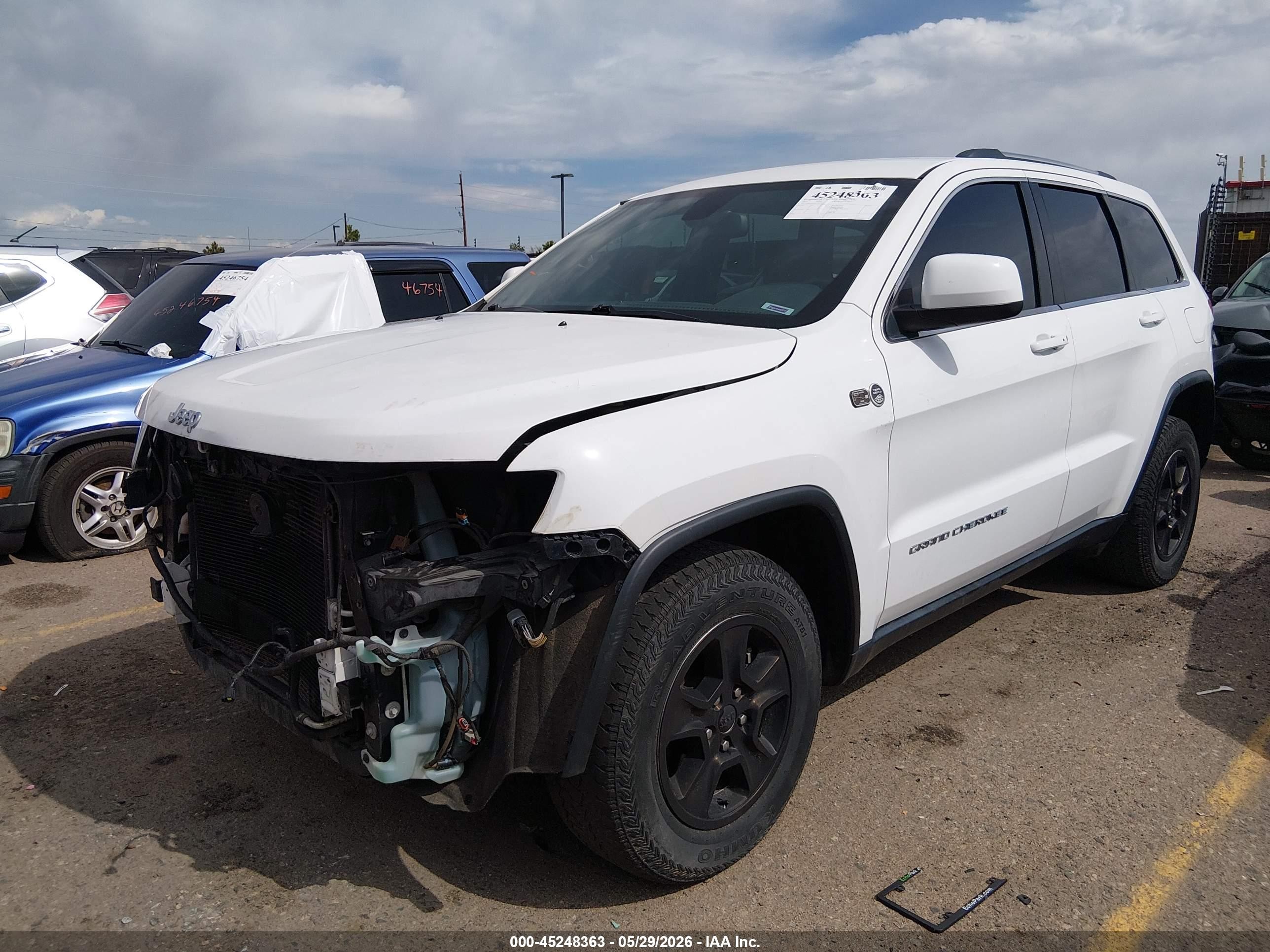 2015 Jeep Grand Cherokee Laredo White vin: 1C4RJFAG0FC764571