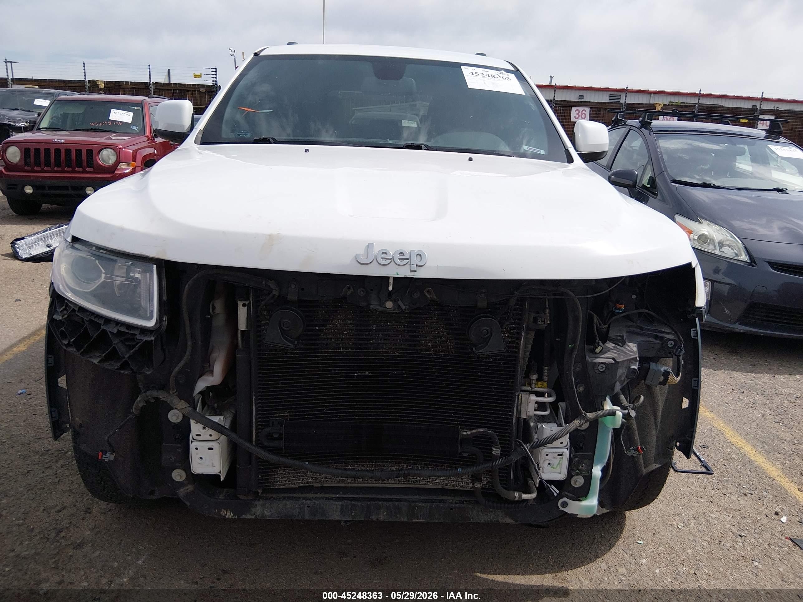 2015 Jeep Grand Cherokee Laredo White vin: 1C4RJFAG0FC764571