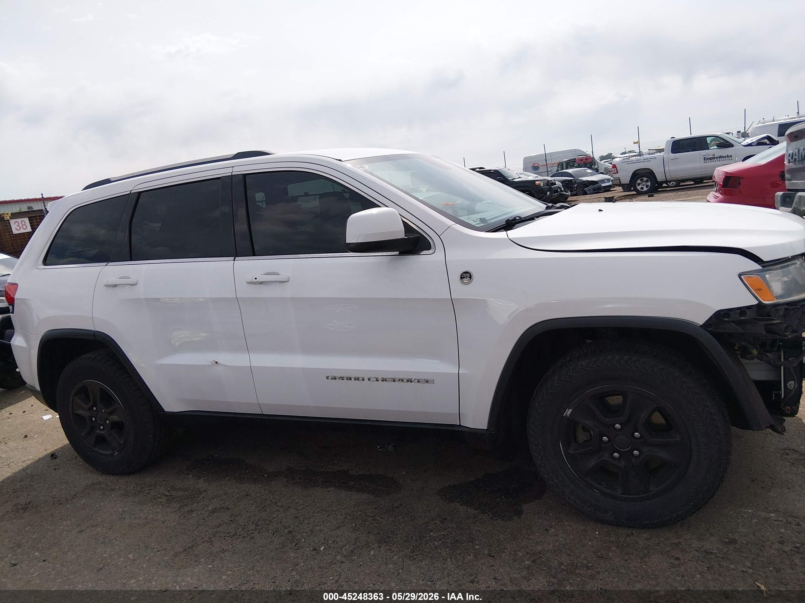 2015 Jeep Grand Cherokee Laredo White vin: 1C4RJFAG0FC764571