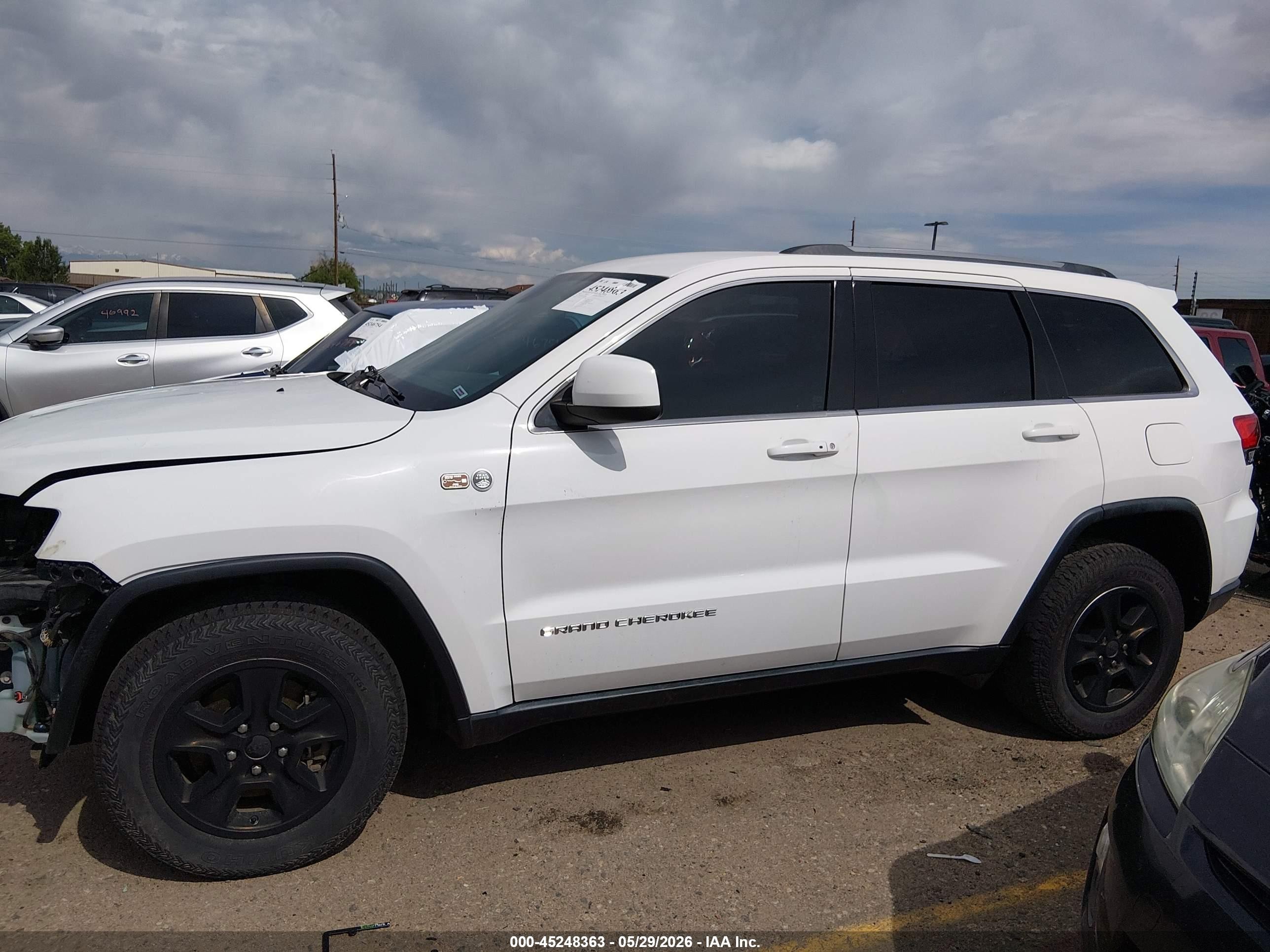 2015 Jeep Grand Cherokee Laredo White vin: 1C4RJFAG0FC764571