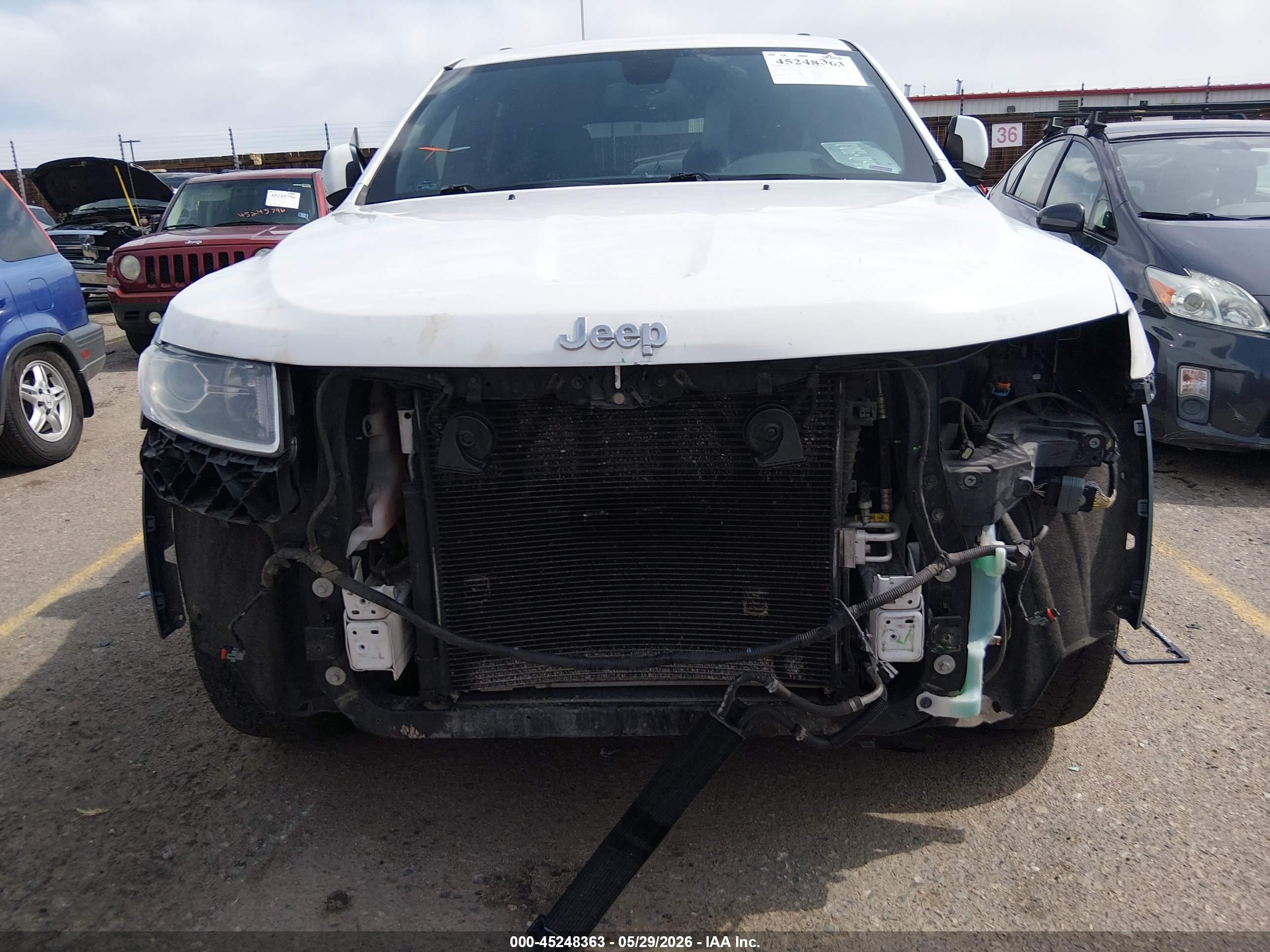 2015 Jeep Grand Cherokee Laredo White vin: 1C4RJFAG0FC764571