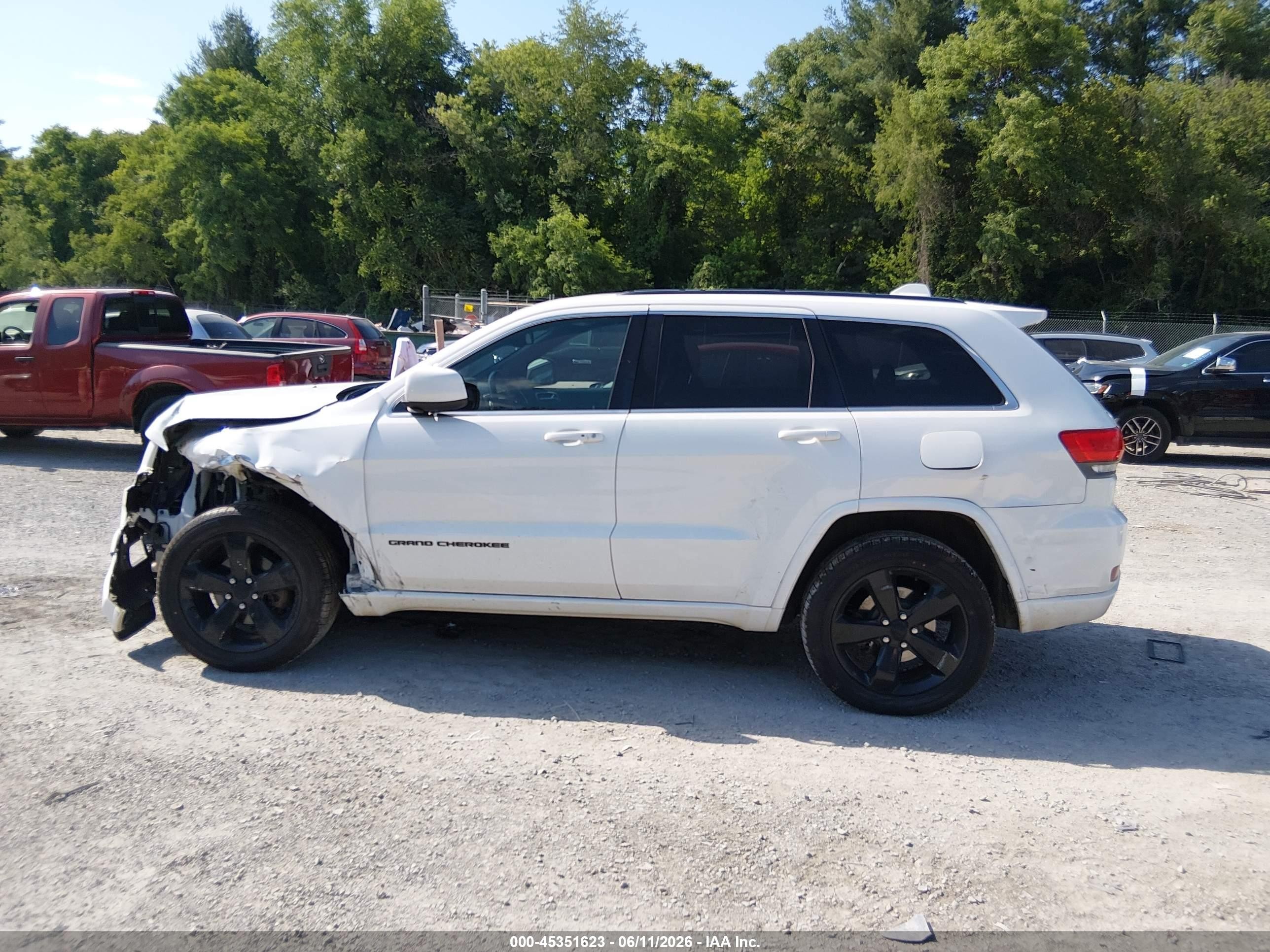 2015 Jeep Grand Cherokee Altitude White vin: 1C4RJFAG0FC812442