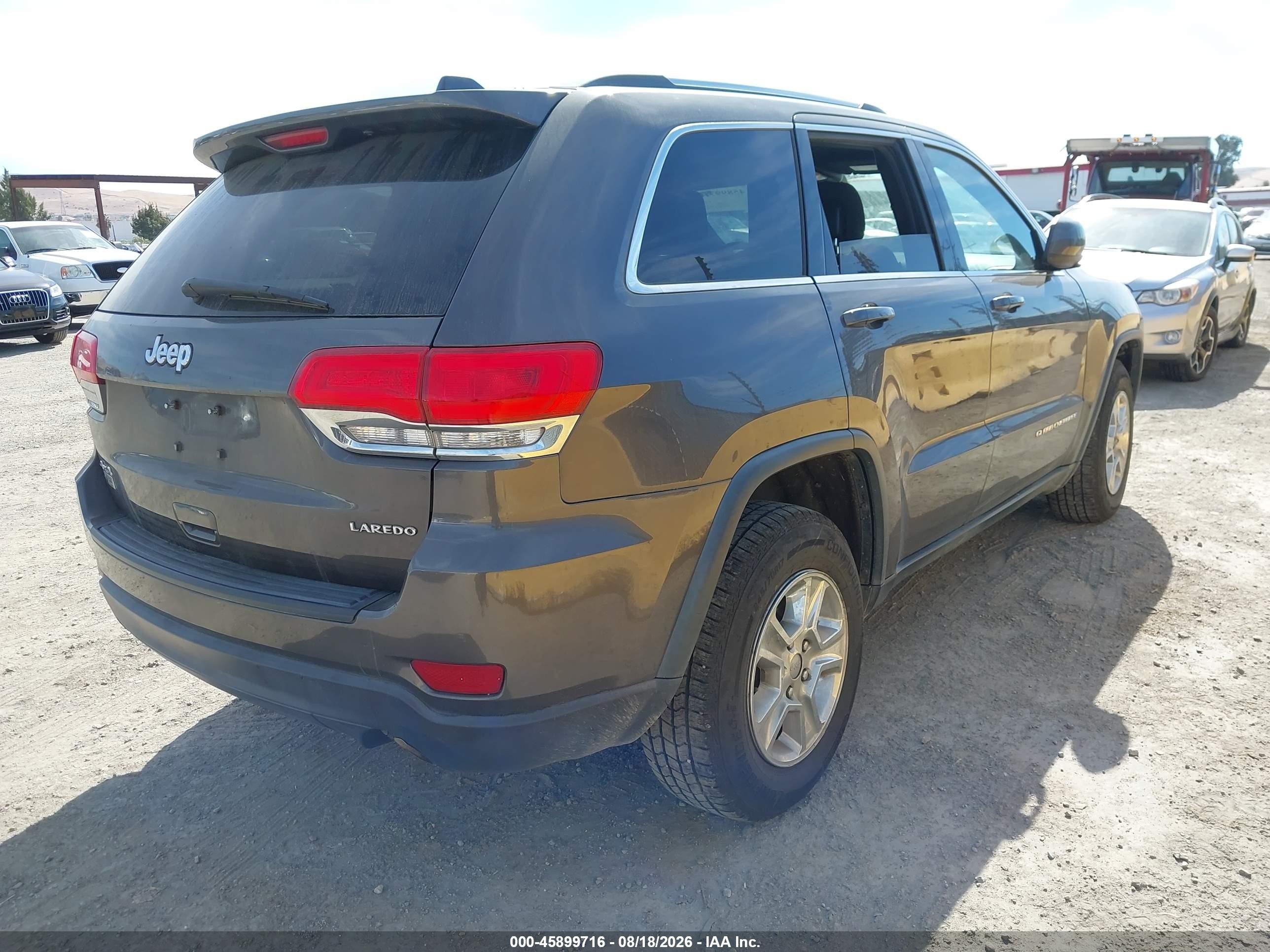 2015 Jeep Grand Cherokee Laredo Gray vin: 1C4RJFAG0FC858529