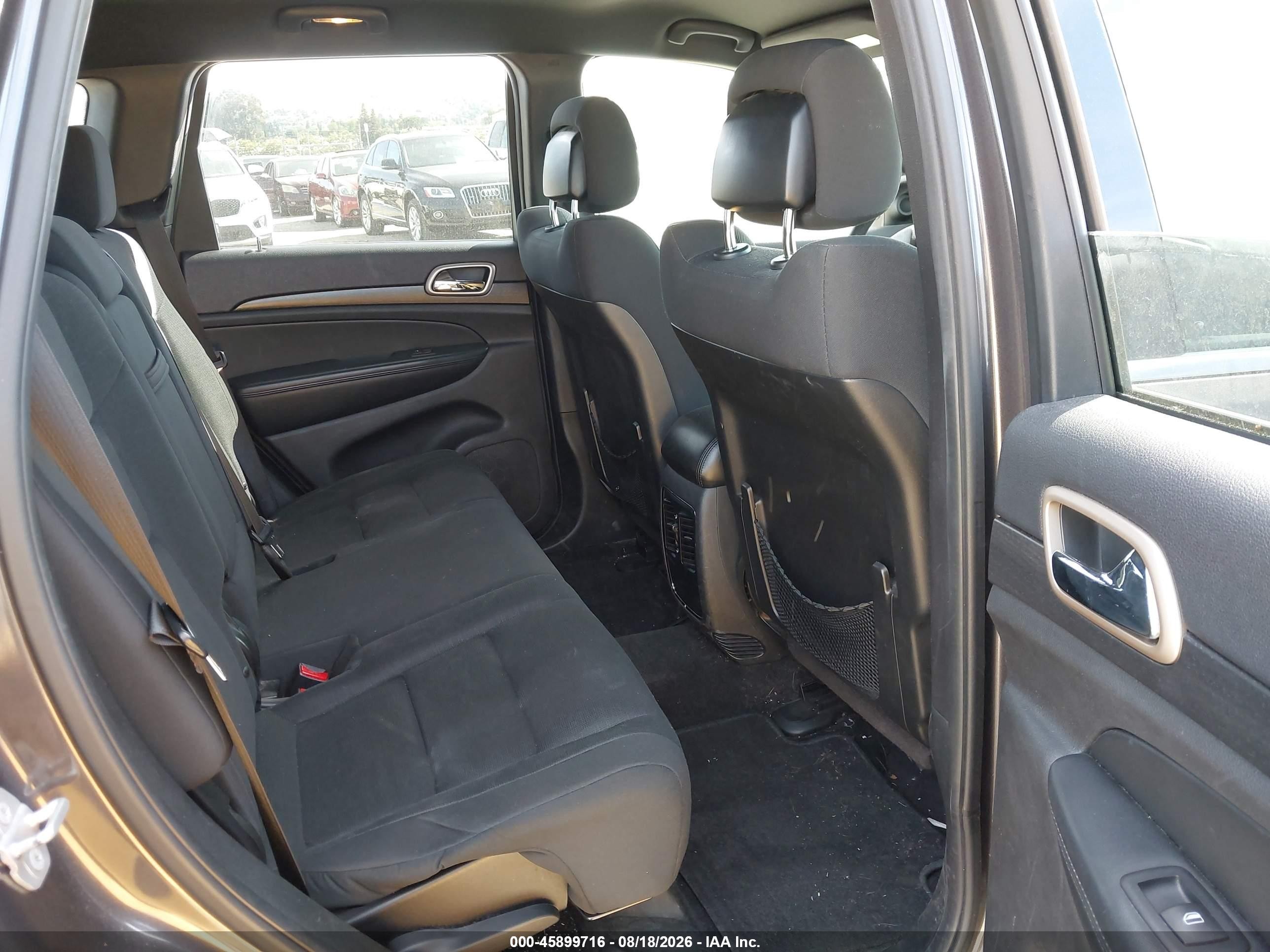 2015 Jeep Grand Cherokee Laredo Gray vin: 1C4RJFAG0FC858529