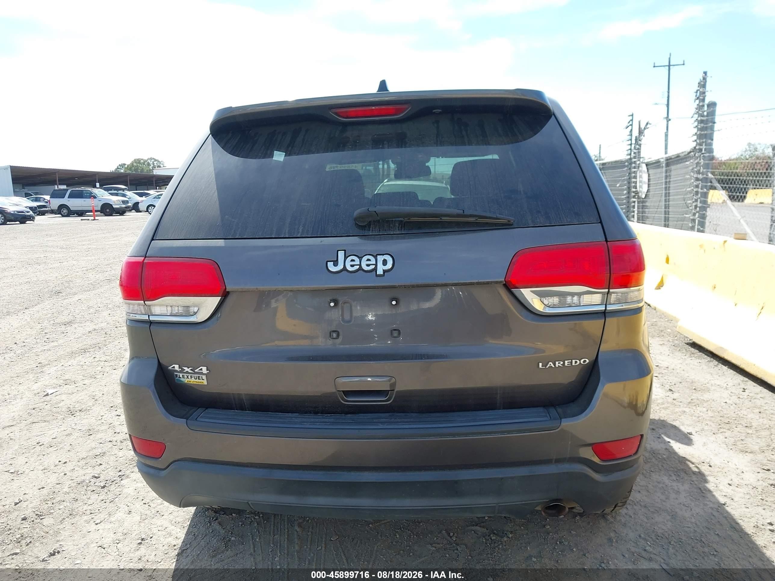 2015 Jeep Grand Cherokee Laredo Gray vin: 1C4RJFAG0FC858529