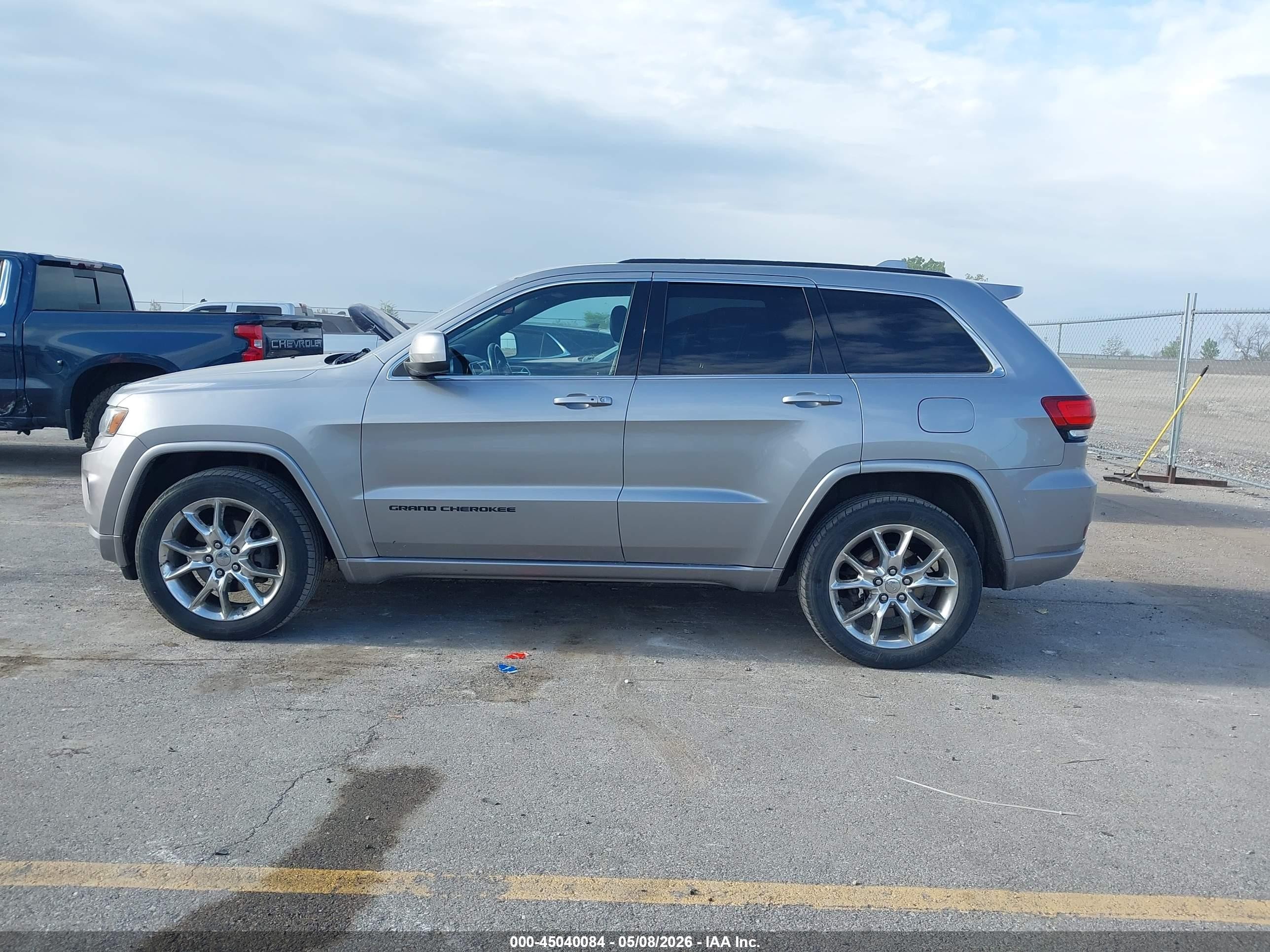 2015 Jeep Grand Cherokee Altitude Silver vin: 1C4RJFAG0FC884662