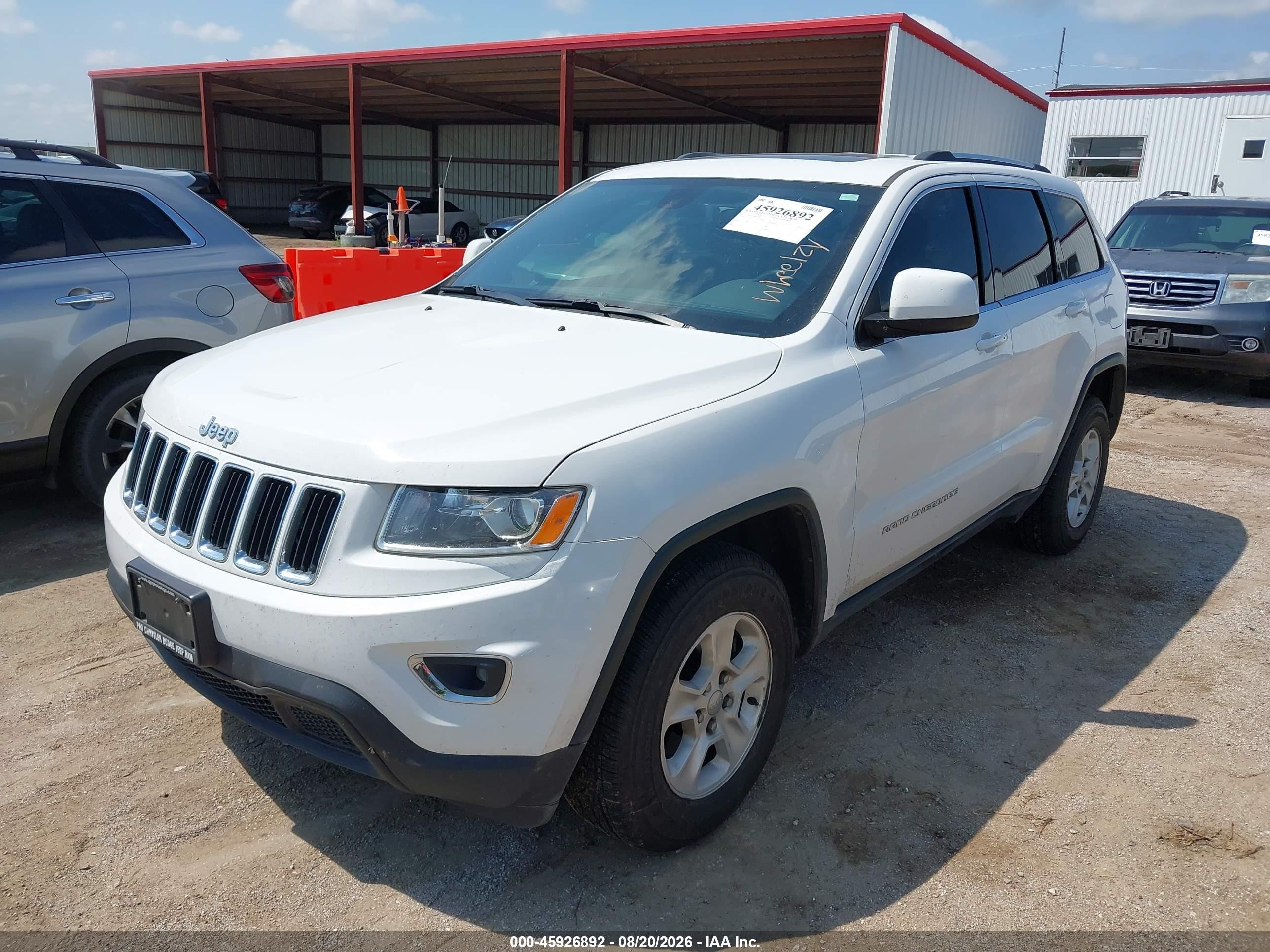 2015 Jeep Grand Cherokee Laredo White vin: 1C4RJFAG0FC889182