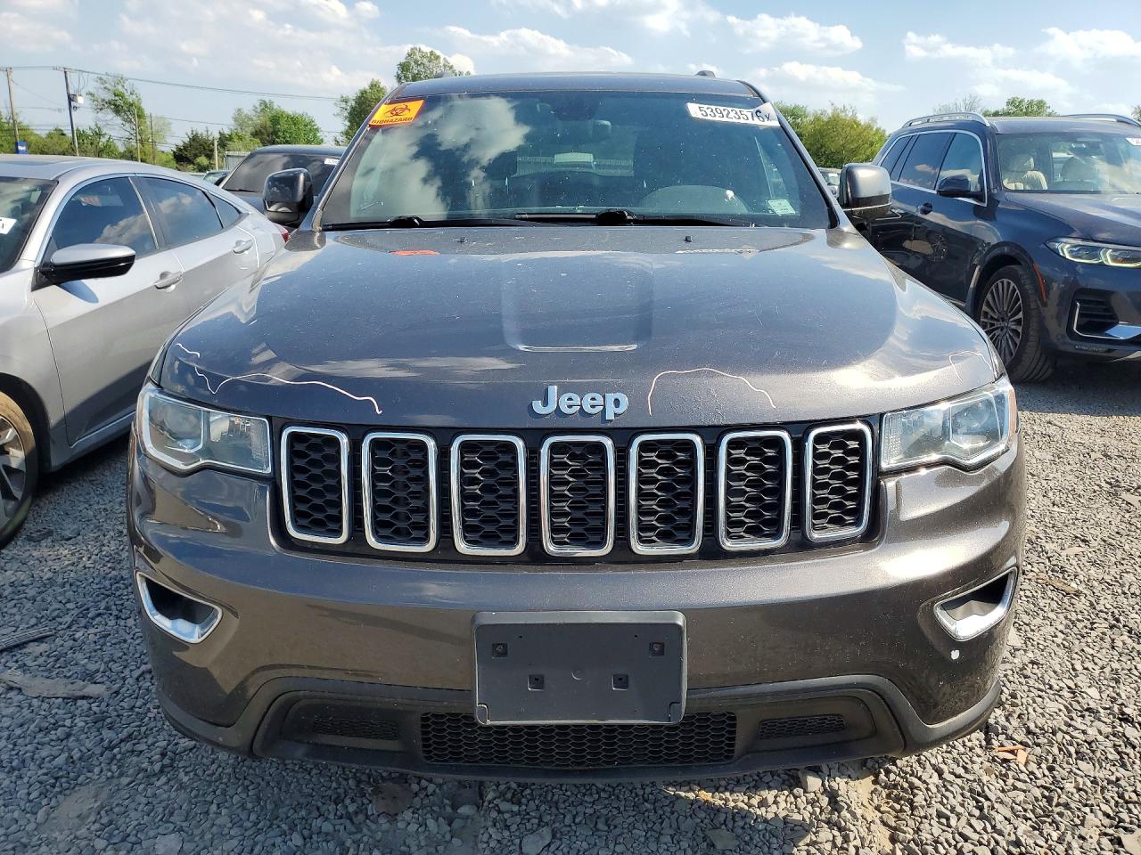 2017 Jeep Grand Cherokee Laredo Gray vin: 1C4RJFAG0HC828630