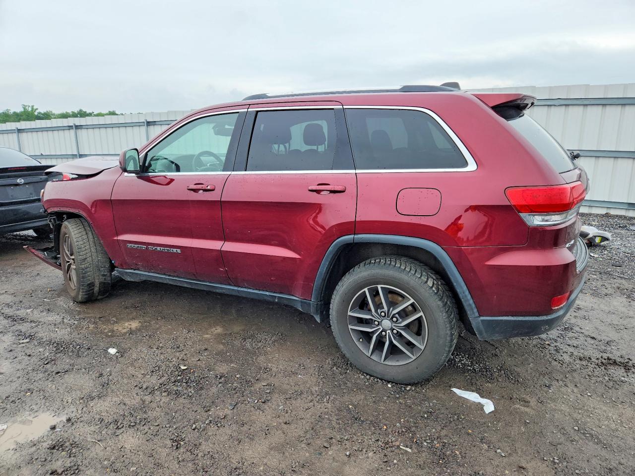 2018 Jeep Grand Cherokee Laredo Бордовый vin: 1C4RJFAG0JC303833