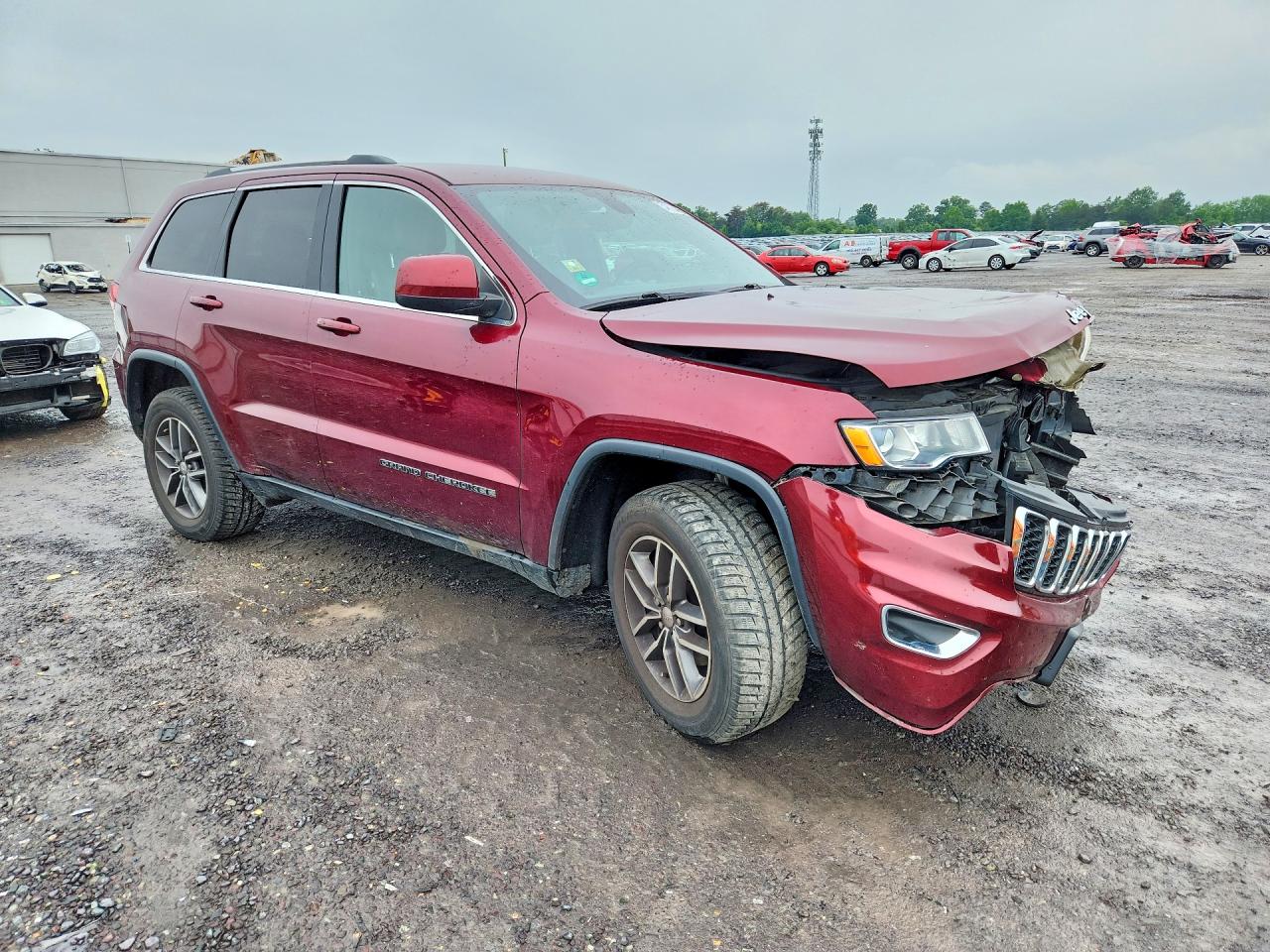 2018 Jeep Grand Cherokee Laredo Бордовый vin: 1C4RJFAG0JC303833