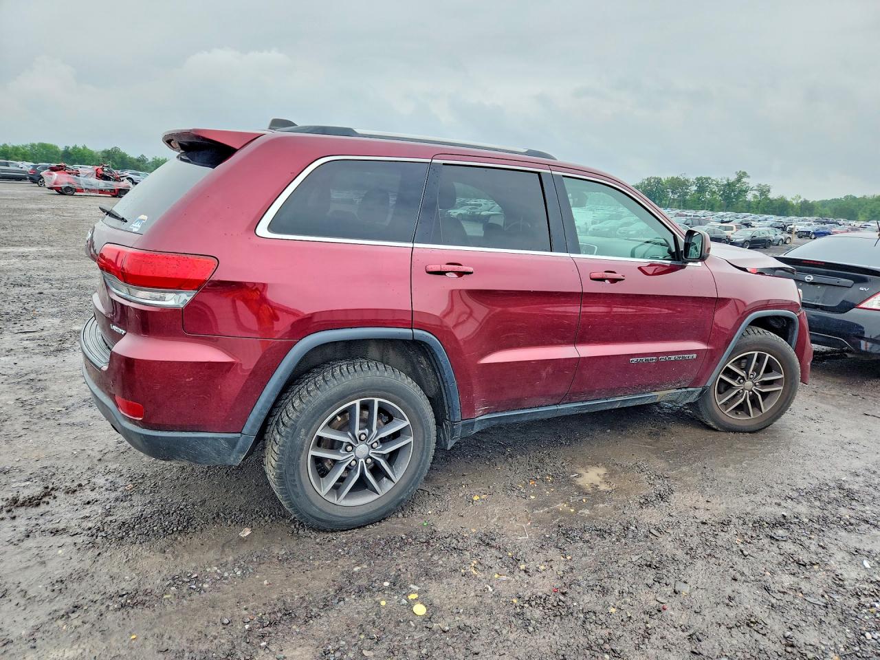 2018 Jeep Grand Cherokee Laredo Бордовый vin: 1C4RJFAG0JC303833