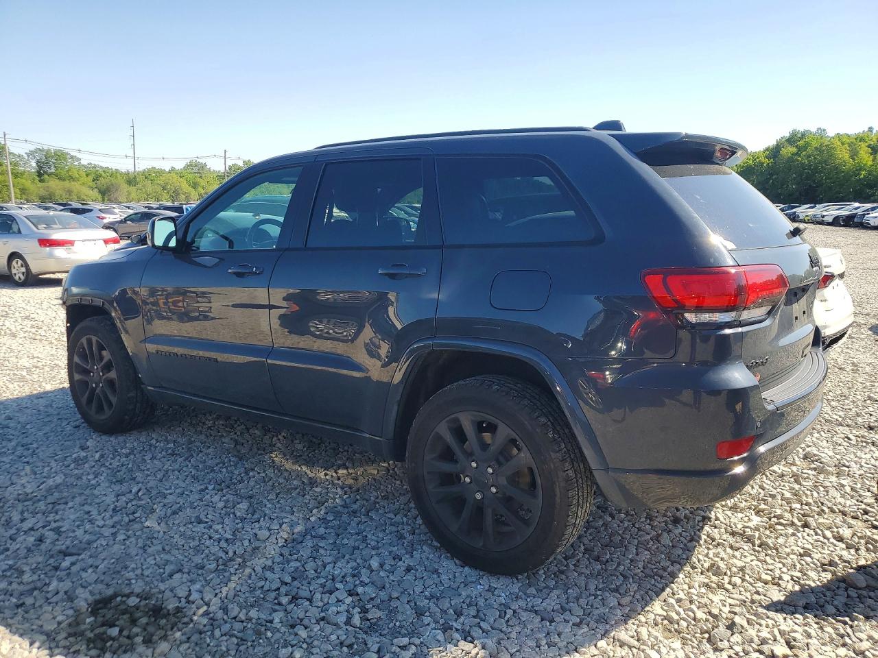 2018 Jeep Grand Cherokee Laredo Серый vin: 1C4RJFAG0JC421090
