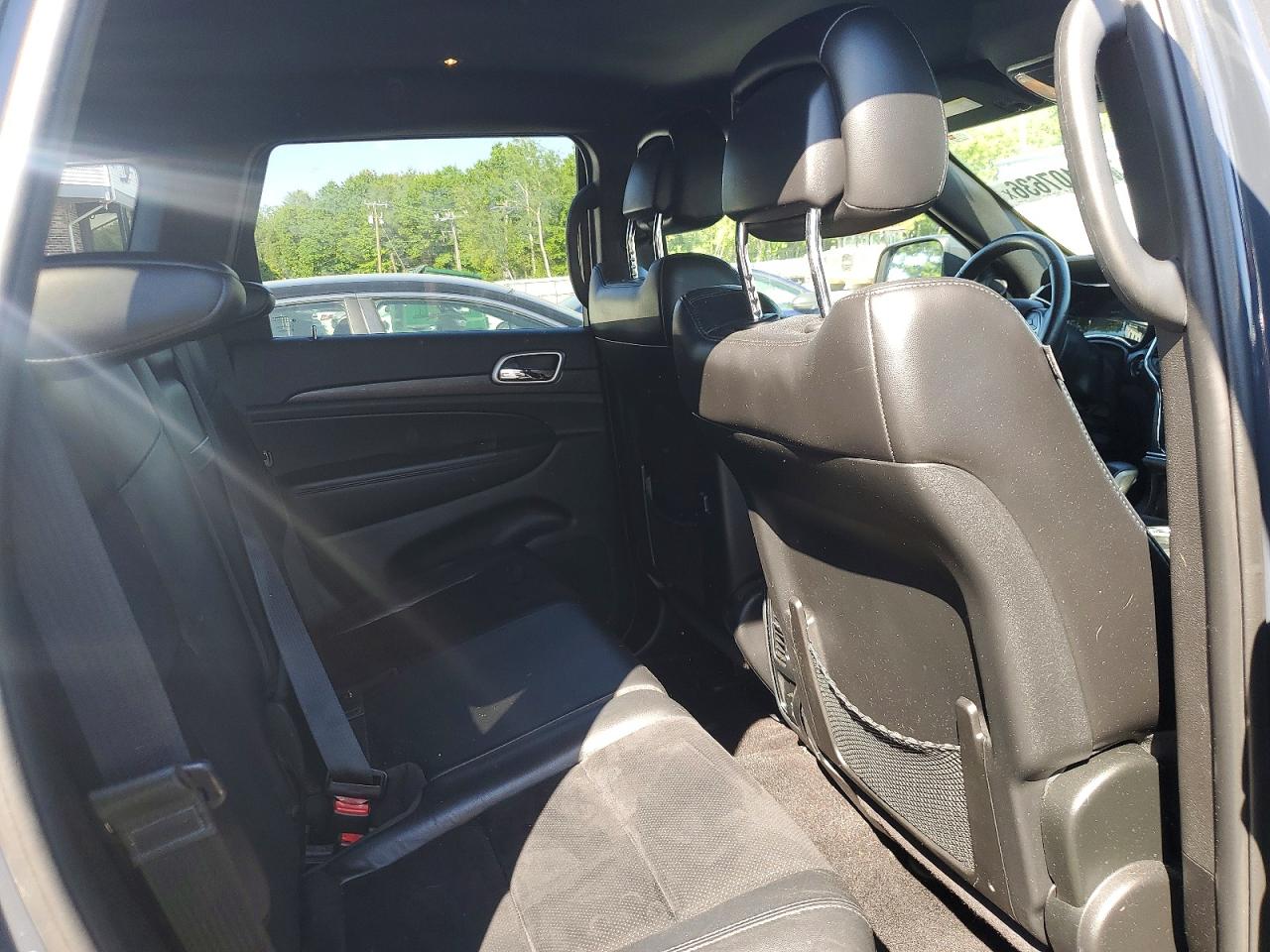 2018 Jeep Grand Cherokee Laredo Серый vin: 1C4RJFAG0JC421090