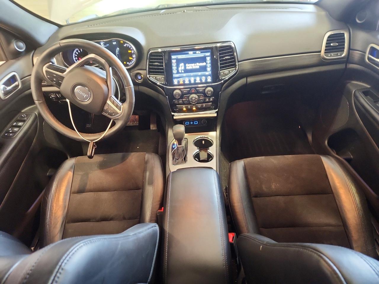 2019 Jeep Grand Cherokee Laredo Gray vin: 1C4RJFAG0KC600618
