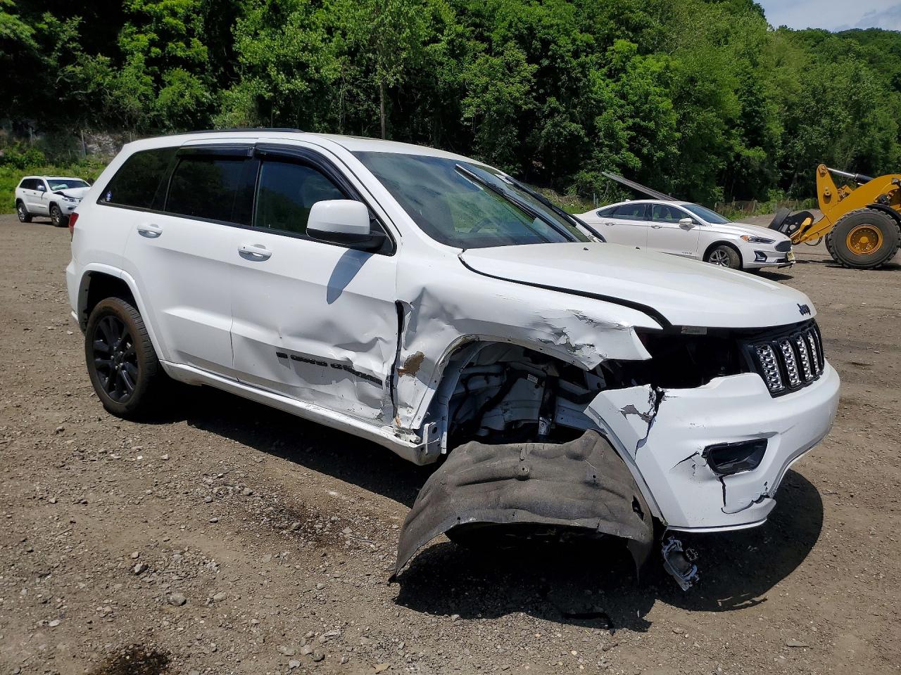 2022 Jeep Grand Cherokee Laredo E Белый vin: 1C4RJFAG0NC150487