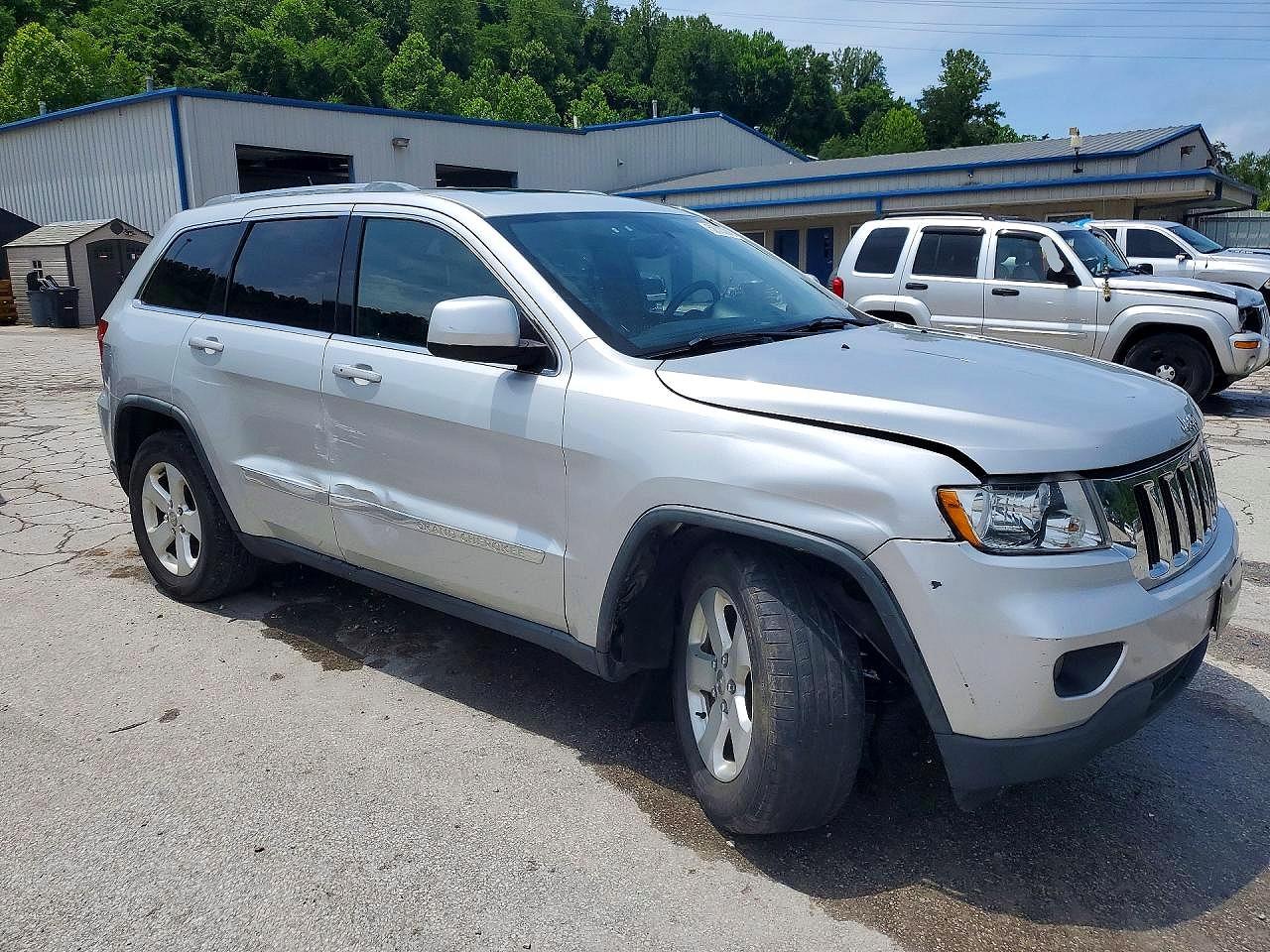2012 Jeep Grand Cherokee Laredo Silver vin: 1C4RJFAG1CC145294