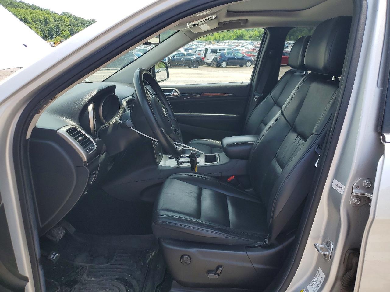2012 Jeep Grand Cherokee Laredo Silver vin: 1C4RJFAG1CC145294