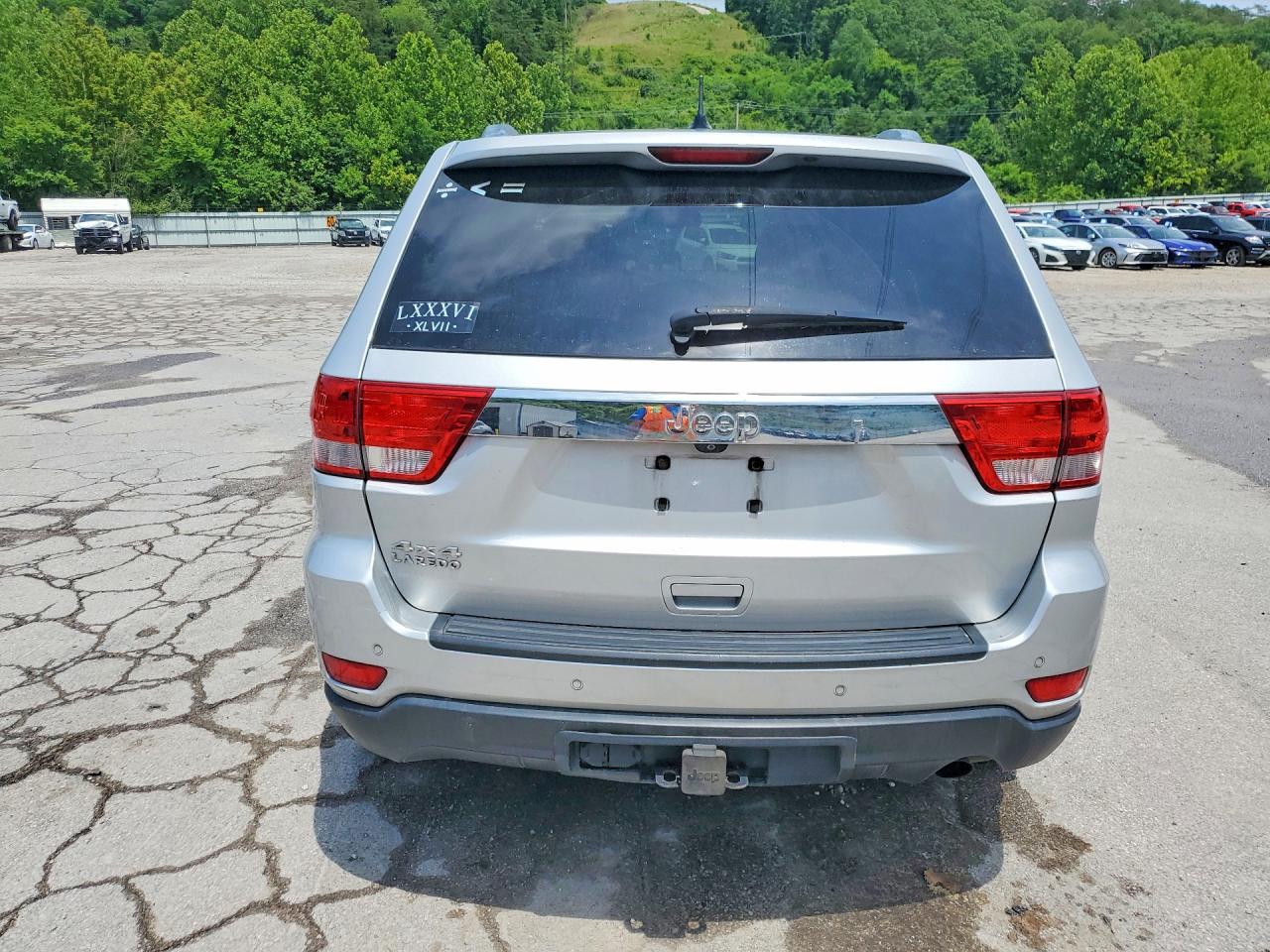 2012 Jeep Grand Cherokee Laredo Silver vin: 1C4RJFAG1CC145294