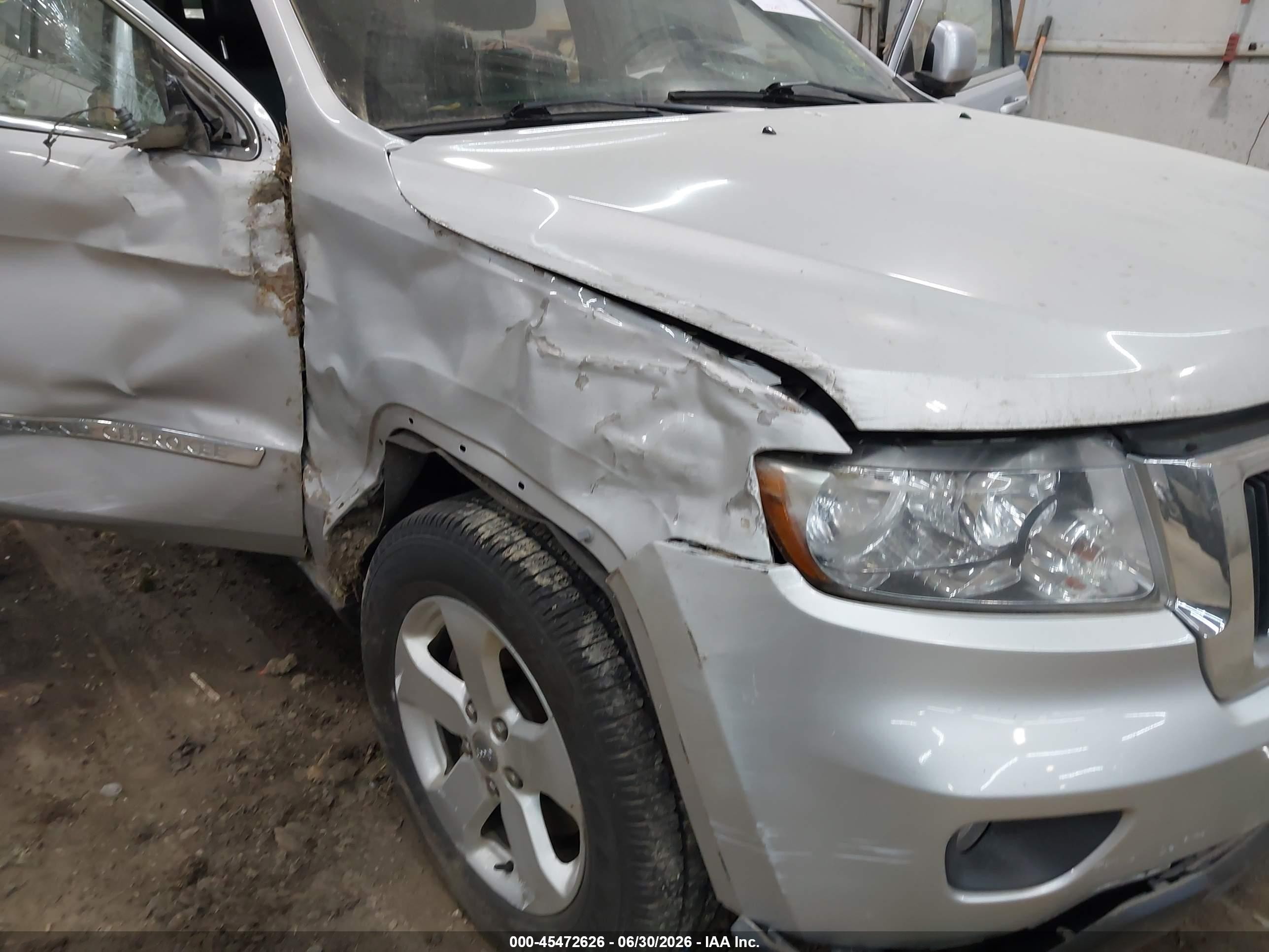 2012 Jeep Grand Cherokee Laredo Silver vin: 1C4RJFAG1CC179669