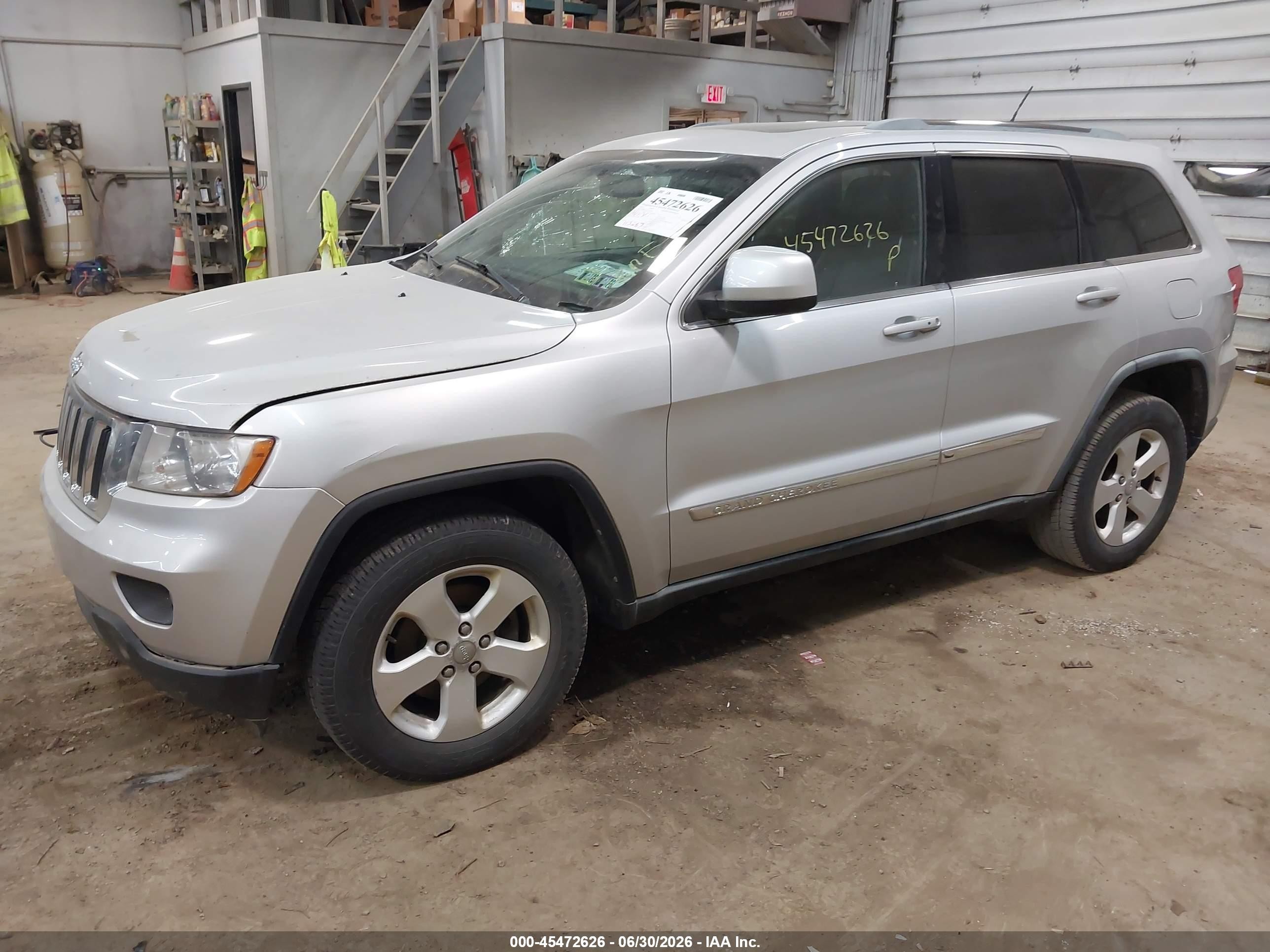 2012 Jeep Grand Cherokee Laredo Silver vin: 1C4RJFAG1CC179669
