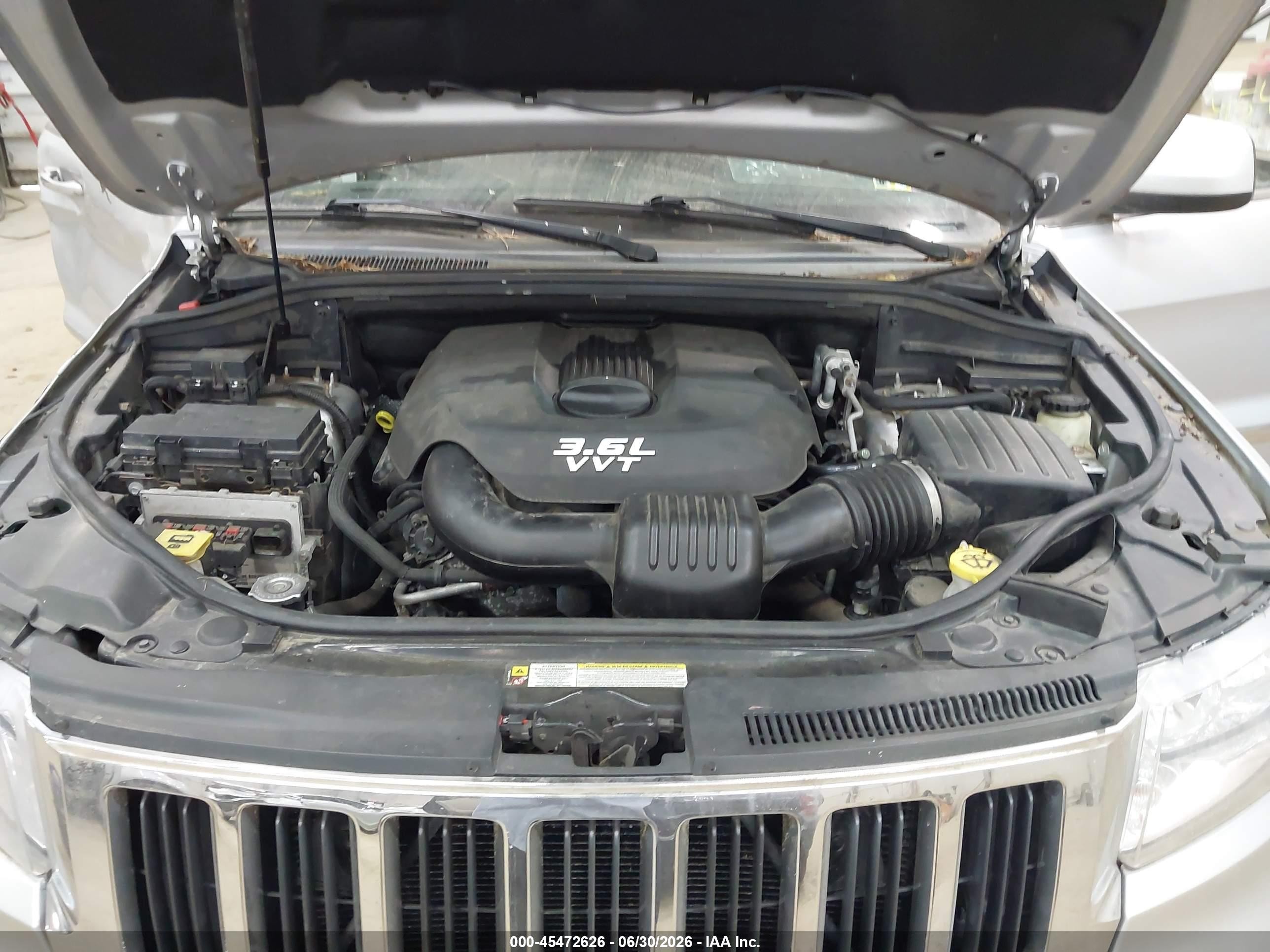 2012 Jeep Grand Cherokee Laredo Silver vin: 1C4RJFAG1CC179669