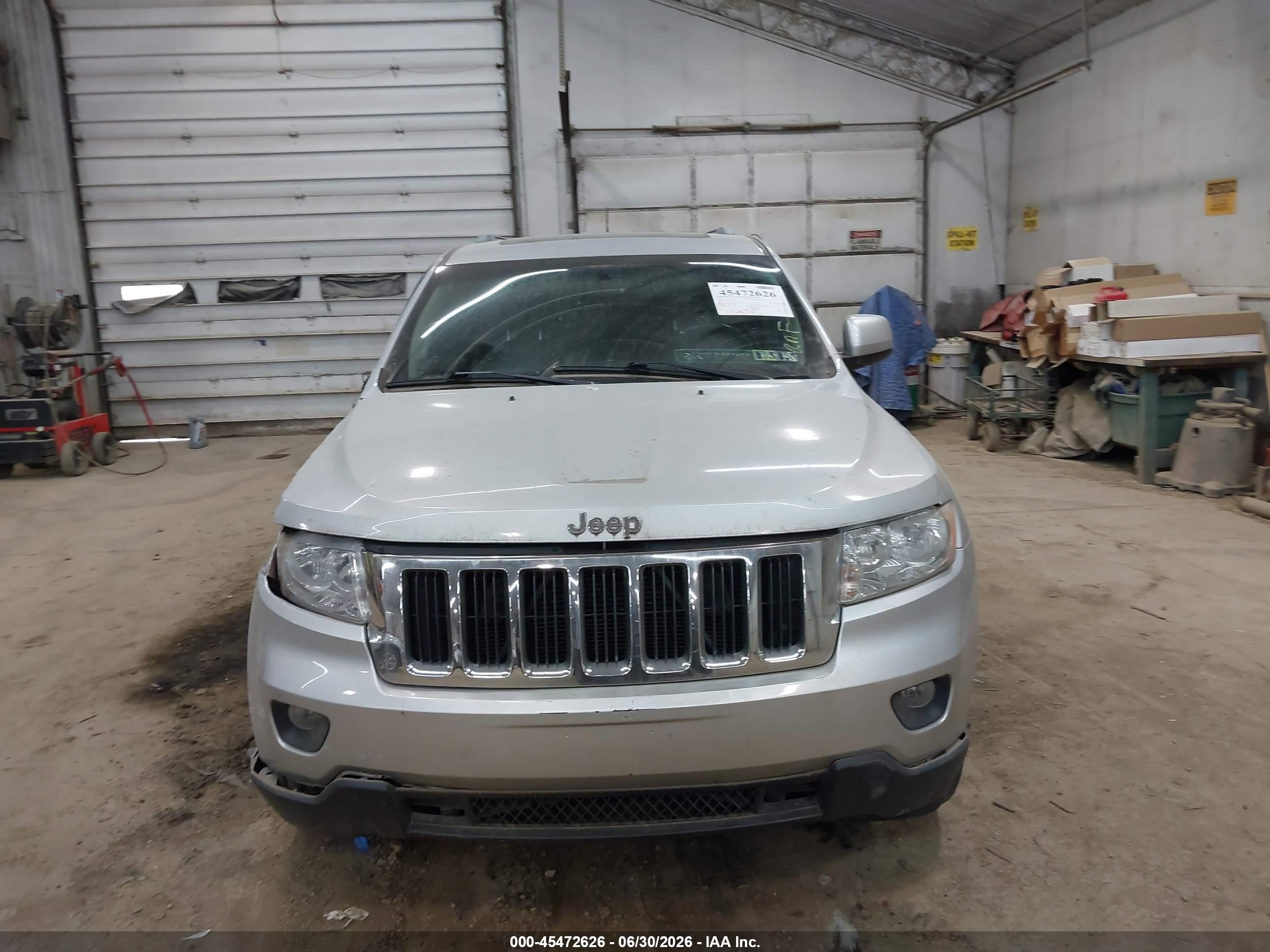 2012 Jeep Grand Cherokee Laredo Silver vin: 1C4RJFAG1CC179669