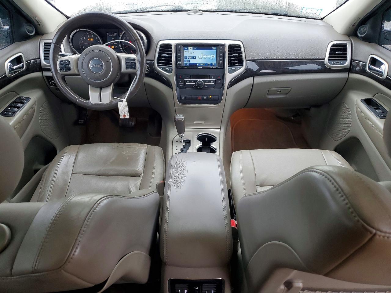 2012 Jeep Grand Cherokee Laredo White vin: 1C4RJFAG1CC267511