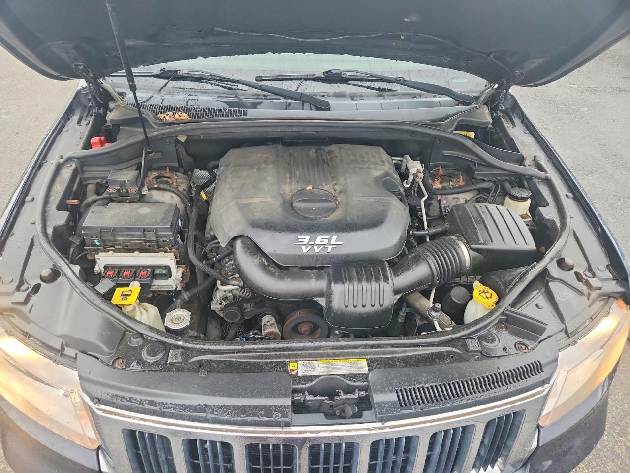 2012 Jeep Grand Cherokee Laredo Gray vin: 1C4RJFAG1CC268965