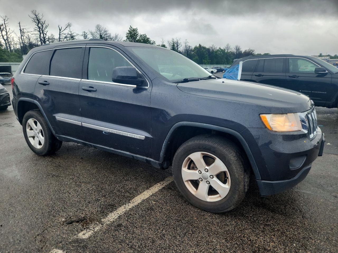 2012 Jeep Grand Cherokee Laredo Gray vin: 1C4RJFAG1CC268965