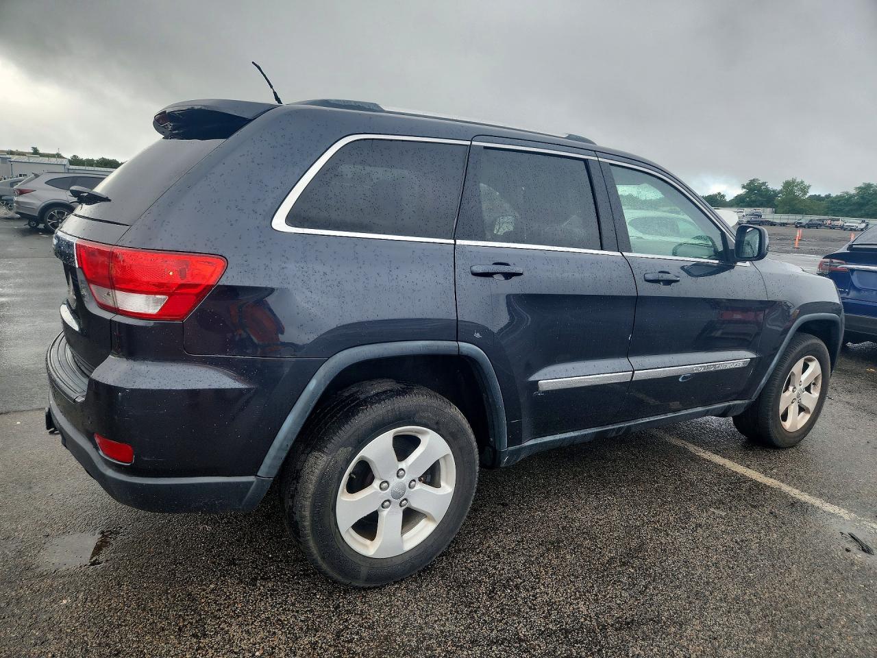 2012 Jeep Grand Cherokee Laredo Gray vin: 1C4RJFAG1CC268965