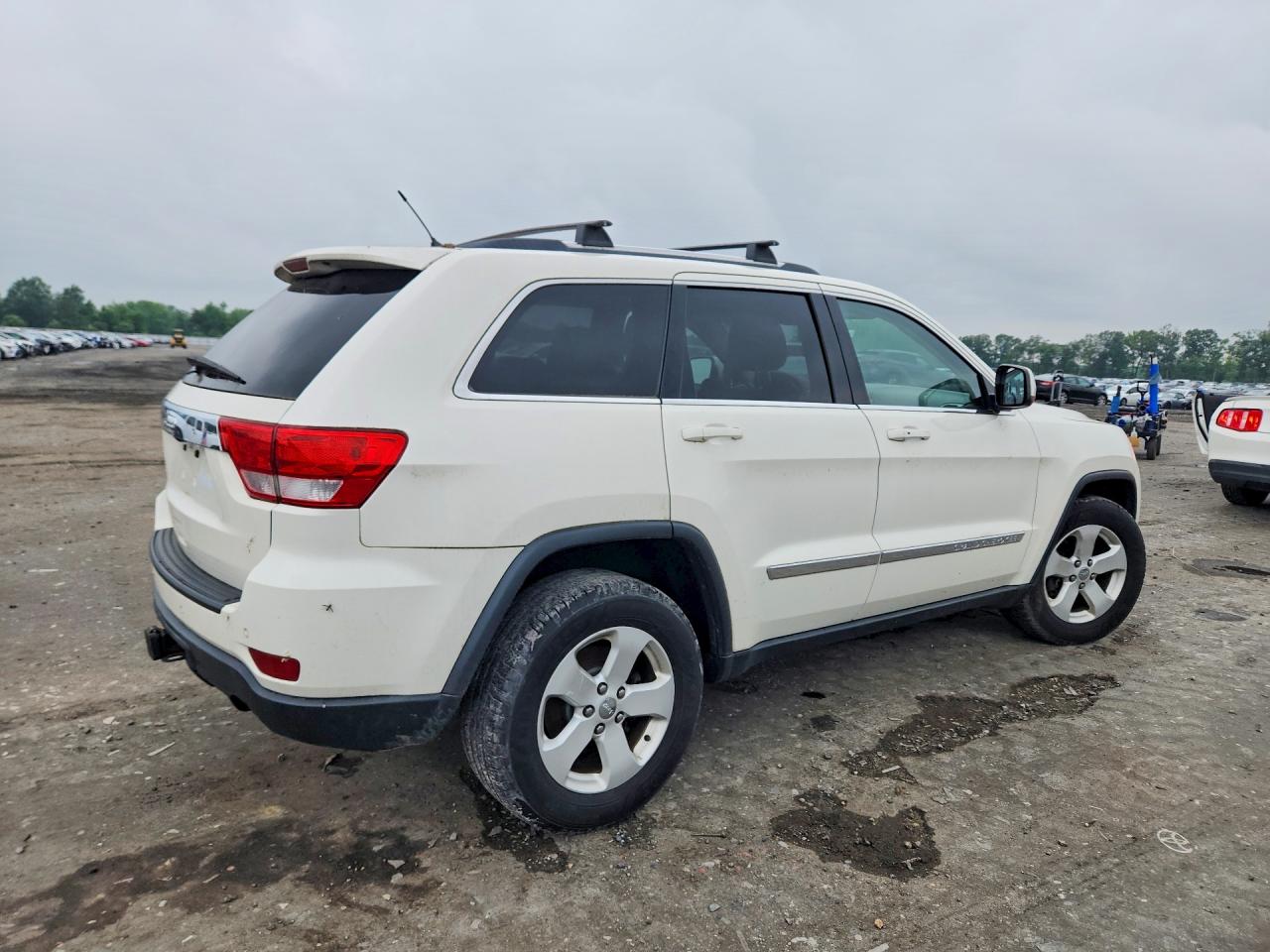 2012 Jeep Grand Cherokee Laredo White vin: 1C4RJFAG1CC269453