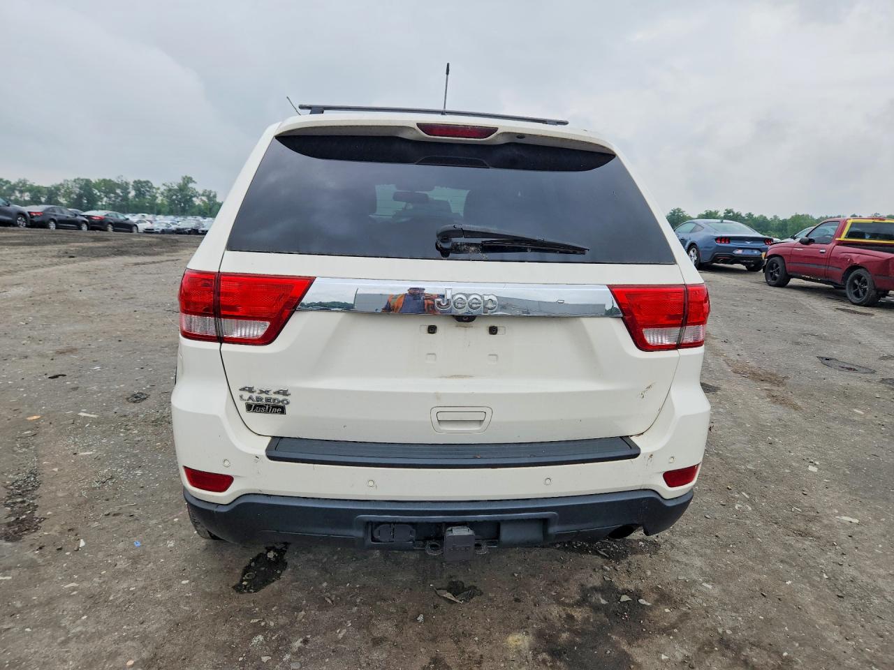 2012 Jeep Grand Cherokee Laredo White vin: 1C4RJFAG1CC269453